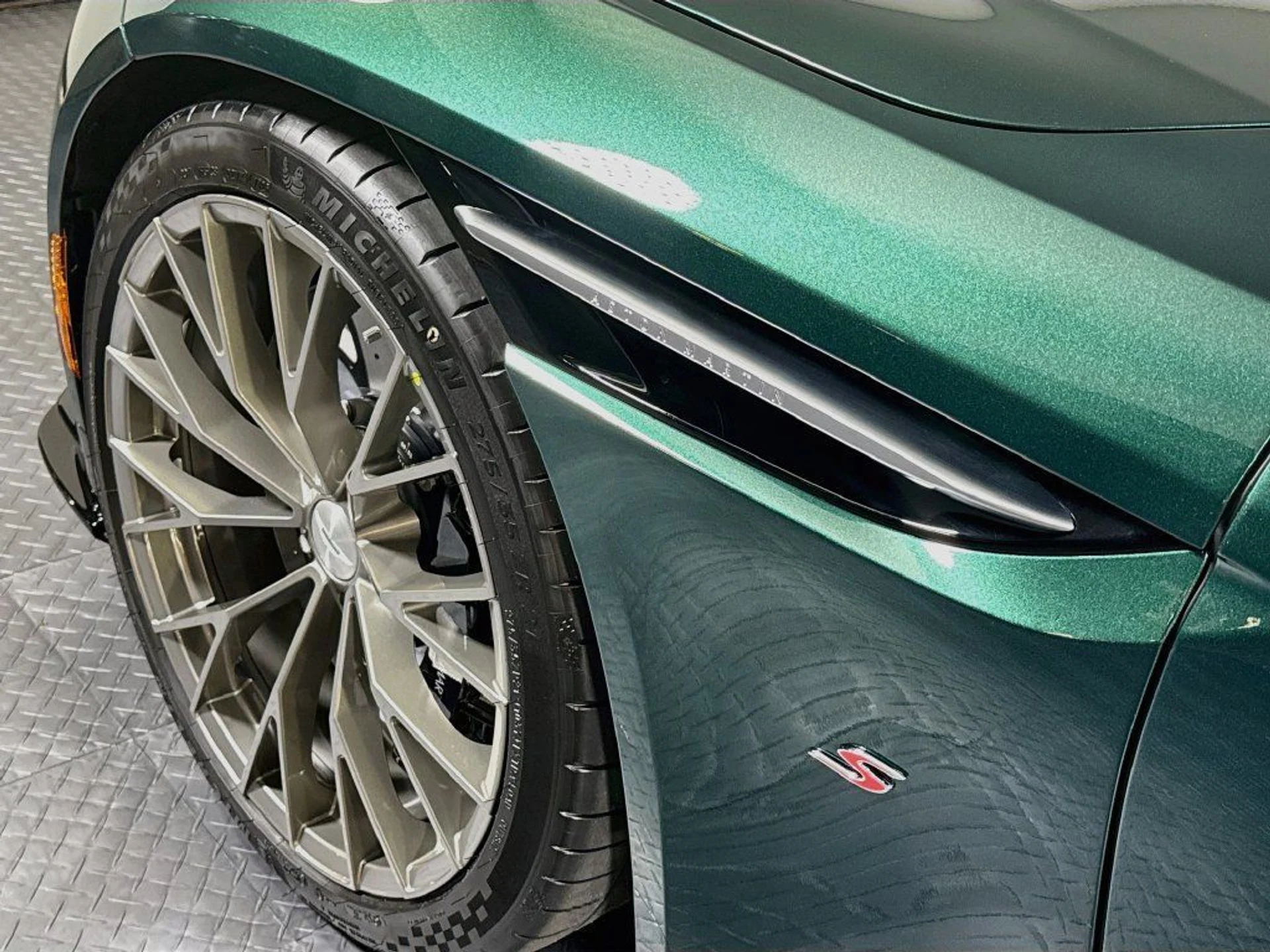 mph024_1604360444_new_2026_aston_martin_db12_scoupe_11350_23086694_26_1024_1a56fd3e72