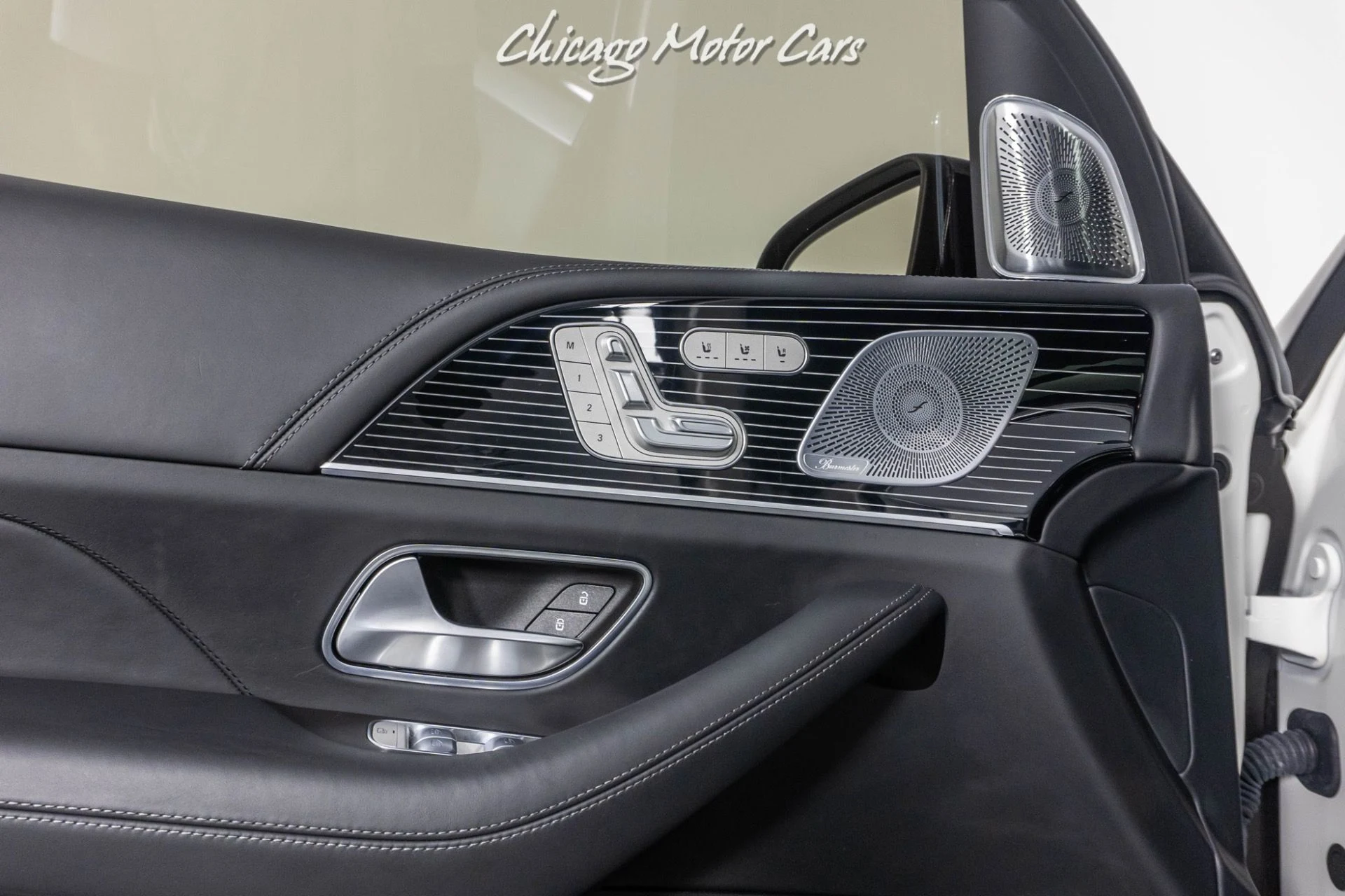 mph024_1605168352_10022_p25_l_ee60dca9ff