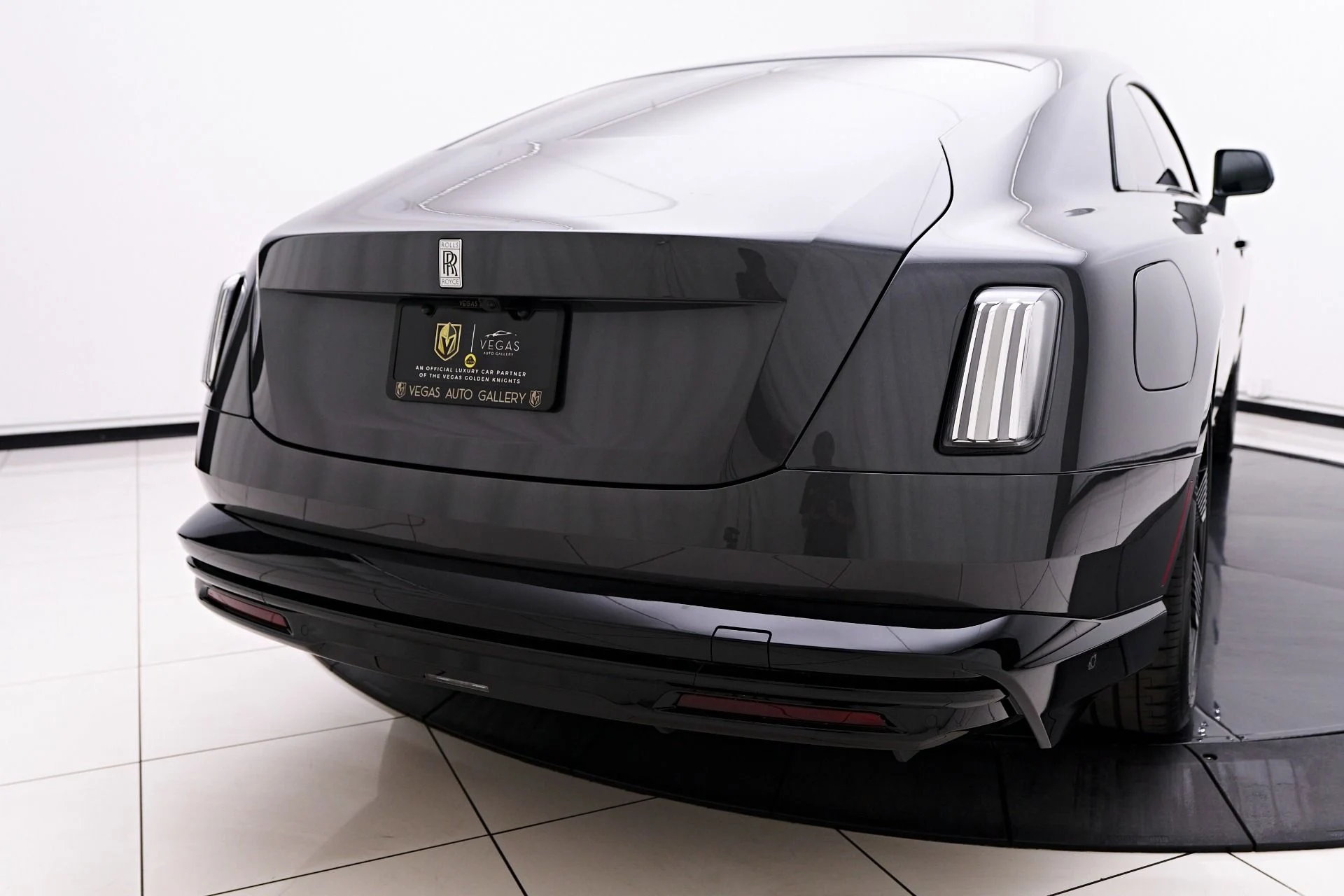 mph024_1606962430_Used_2025_Rolls_Royce_Spectre_1755107741_6eff79562f