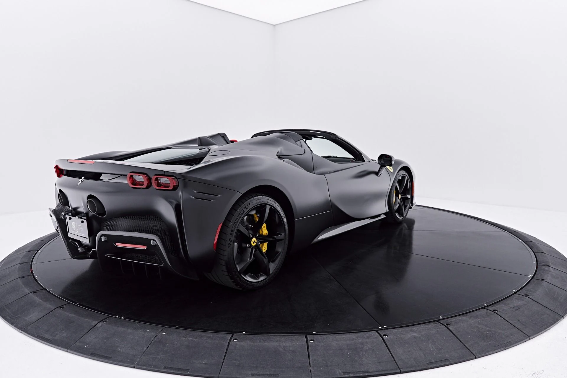 mph024_1616361216_Used_2024_Ferrari_SF_90_Spider_Base_1785520180_ab2c65f936