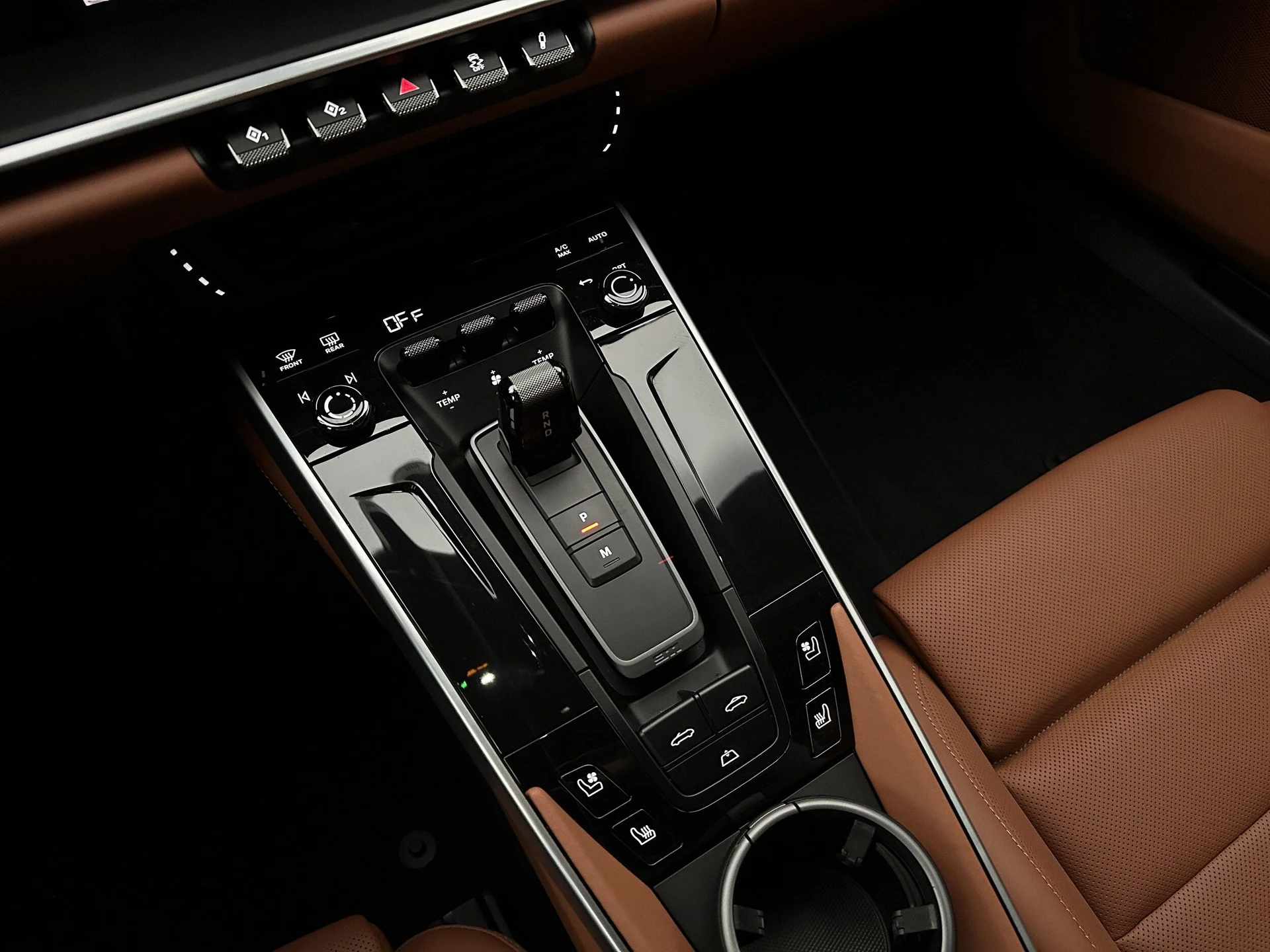 mph024_1624046990_551652f0bf4fc4ed2ceed691efaac78cx_b25c969950