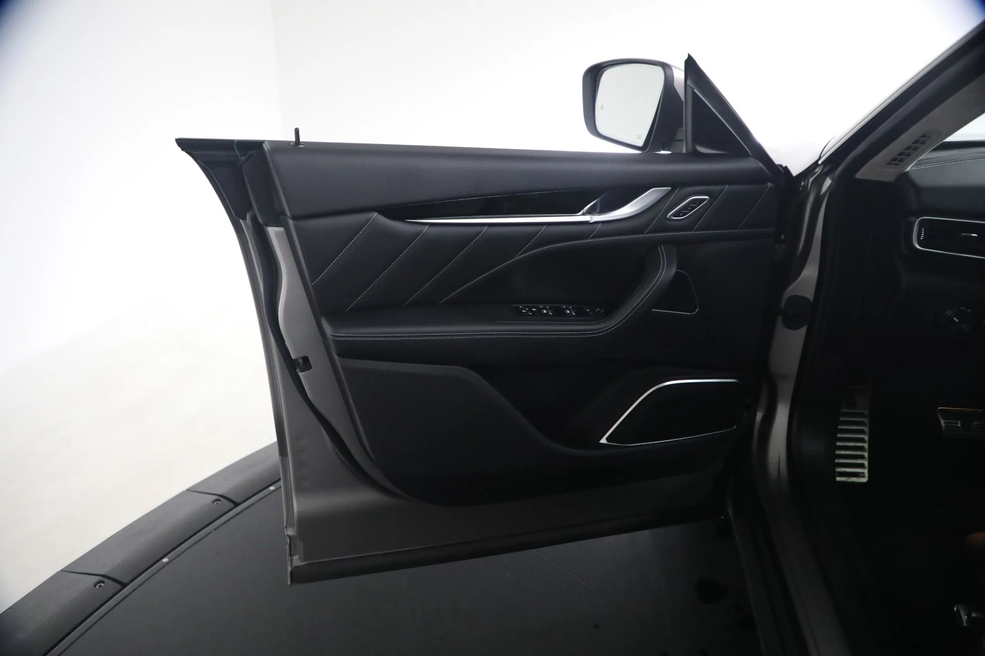 mph024_1630474694_Used_2022_Maserati_Levante_Modena_1777580315_09ce7e74db