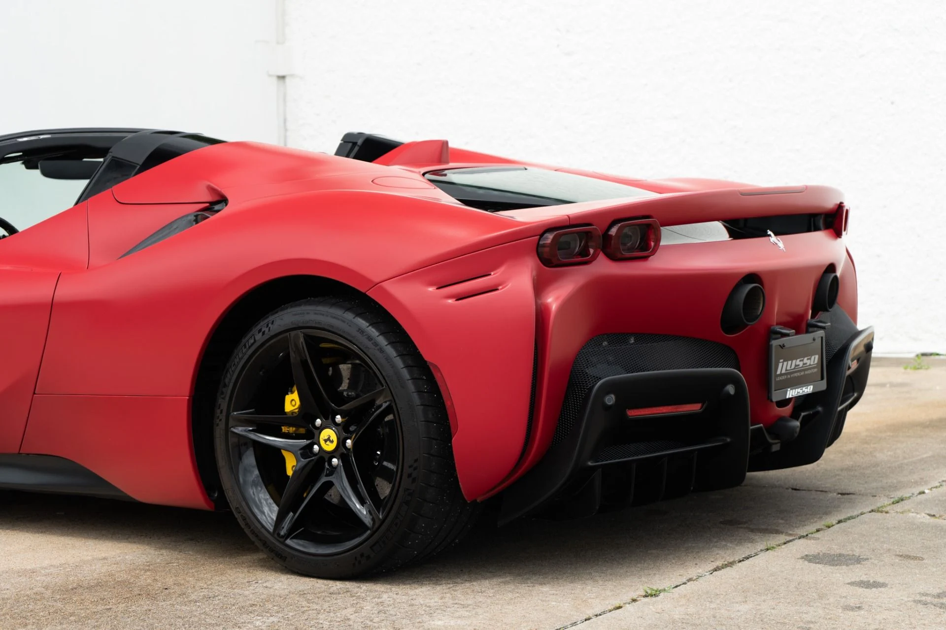 mph024_1641630066_Used_2023_Ferrari_SF_90_Spider_1780939425_00ccb12cdd