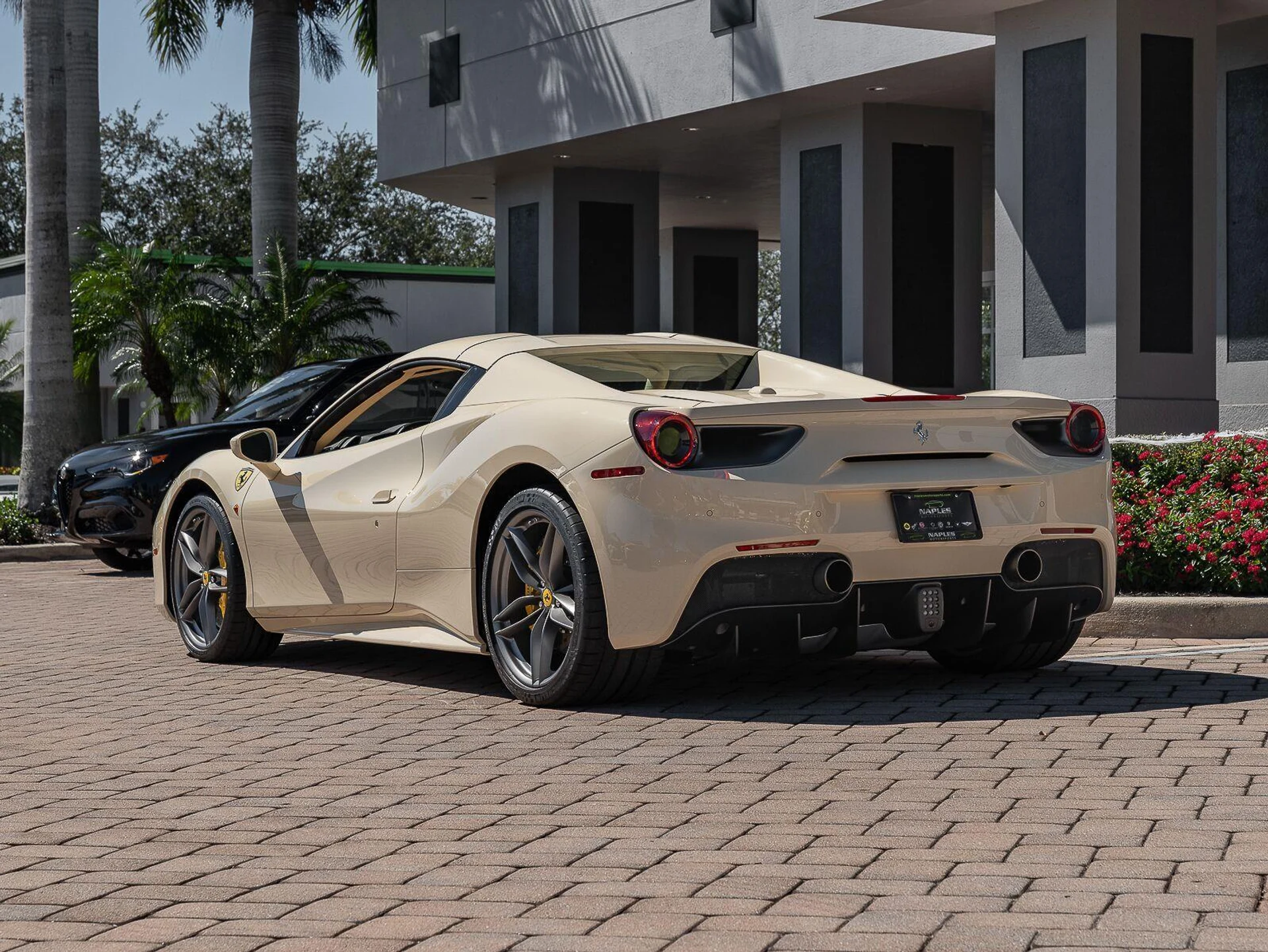 mph024_1659769489_Used_2016_ferrari_488_Spider_2dr_Conv_1785783813_6eab7b66c9
