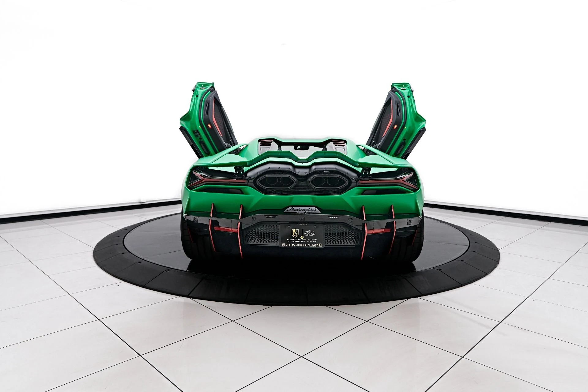 mph024_166499719_Used_2024_Lamborghini_Revuelto_Base_1756951527_feb9fda011