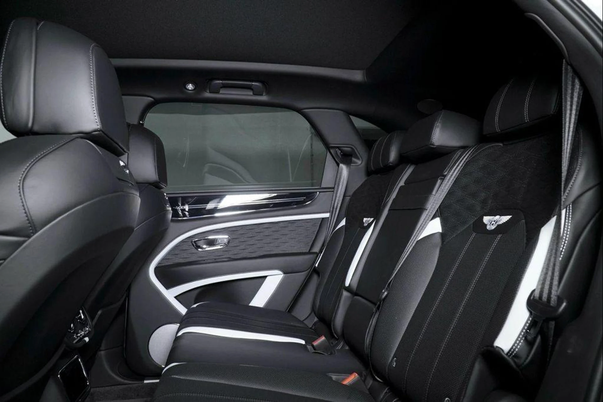 mph024_1677126834_CZ_5_Jblv_Z7bxx9_Oh_E7_Ze_Ci_Mk_NGQ_6676d94962