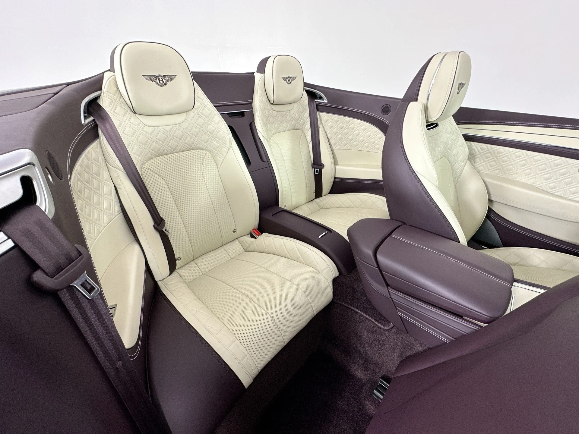 mph024_168443594_25_ff1c5c2394