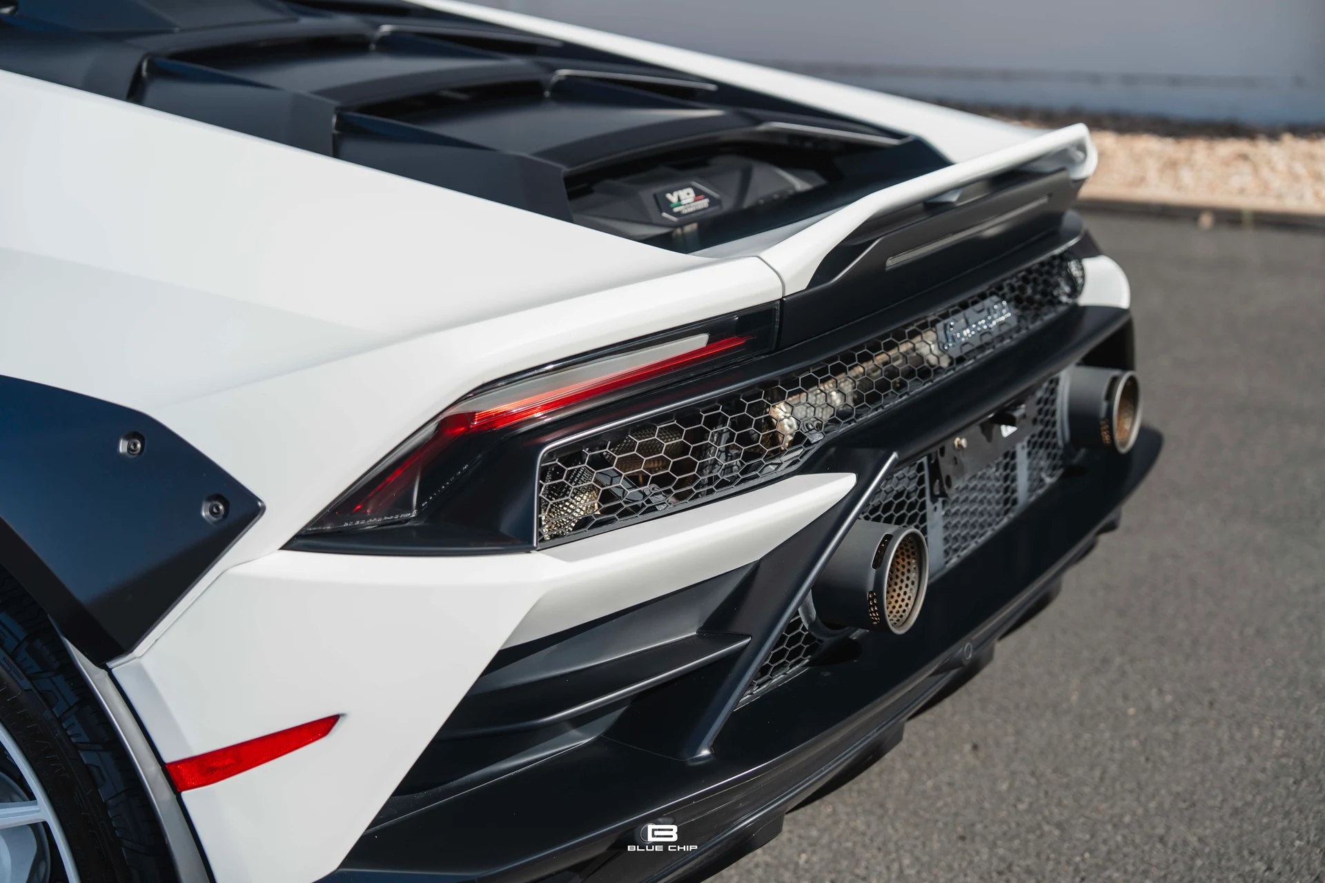 mph024_1685511469_6a31cfe2e63a7701aa51c0c6_2024_Lamborghini_Huracan_Sterrato_25_f8d37b3ea5
