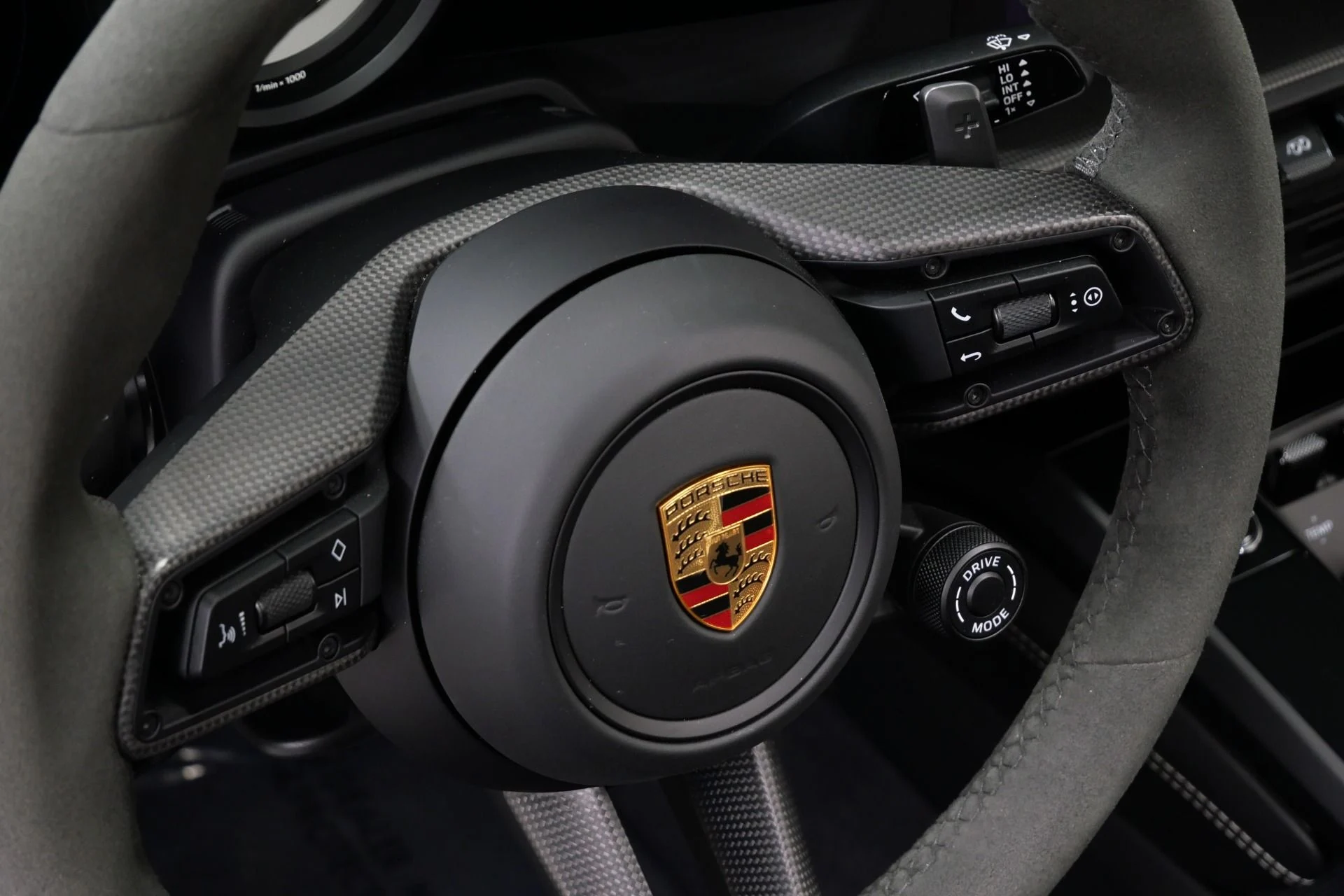 mph024_16899766_Used_2023_Porsche_911_Targa_4_GTS_1761682285_bfc07b6cc4