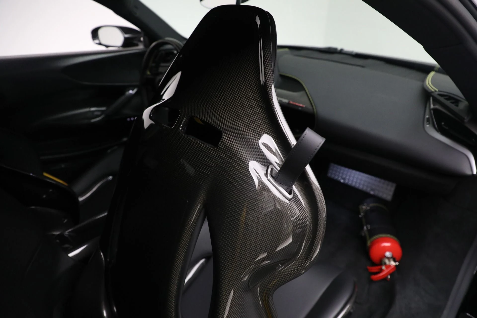 mph024_1696451795_Used_2022_Ferrari_SF_90_Stradale_515b0d266e