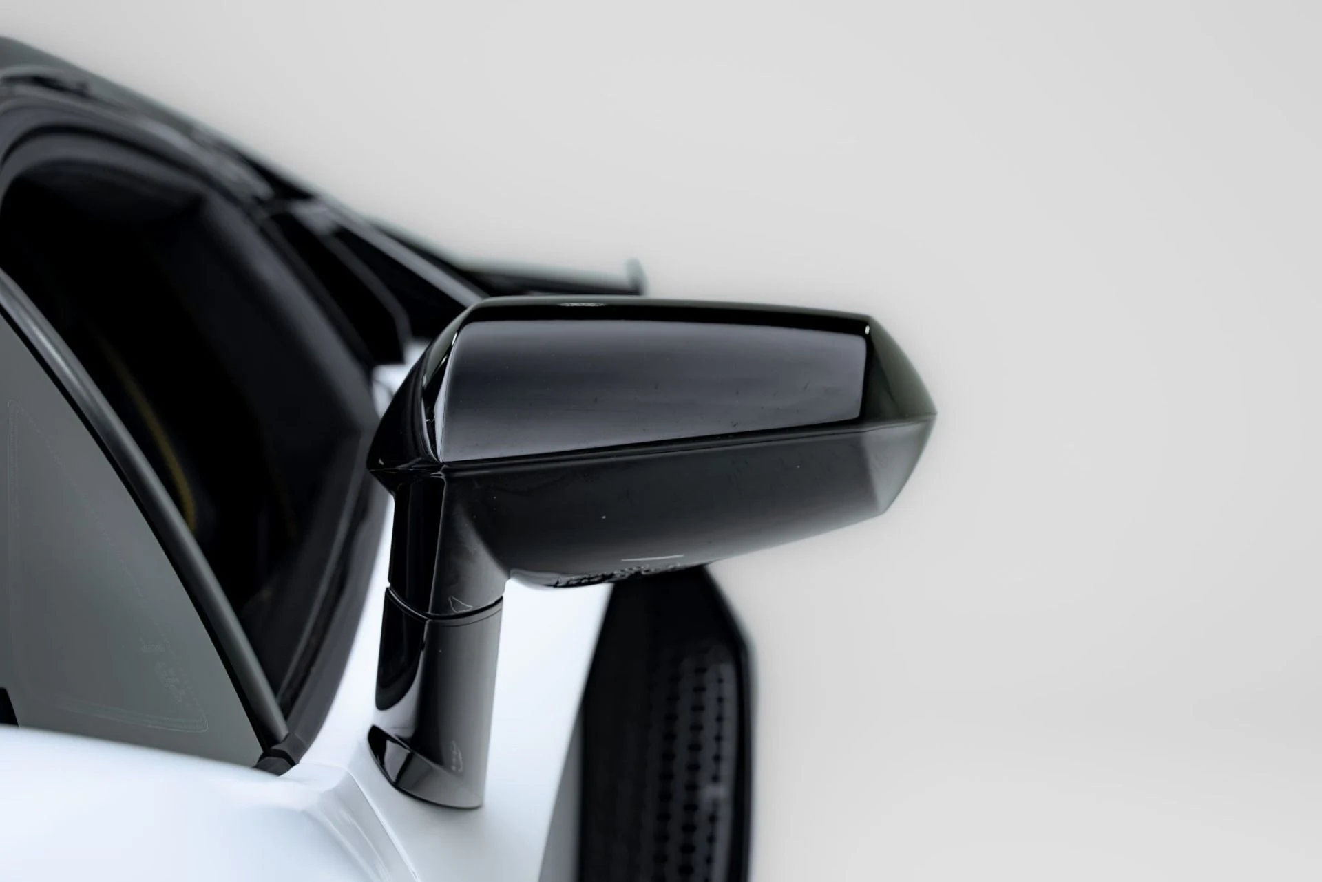 mph024_1719833942_Used_2021_Lamborghini_Aventador_SVJ_LP_770_4_SVJ_1780076945_c5af509fd1
