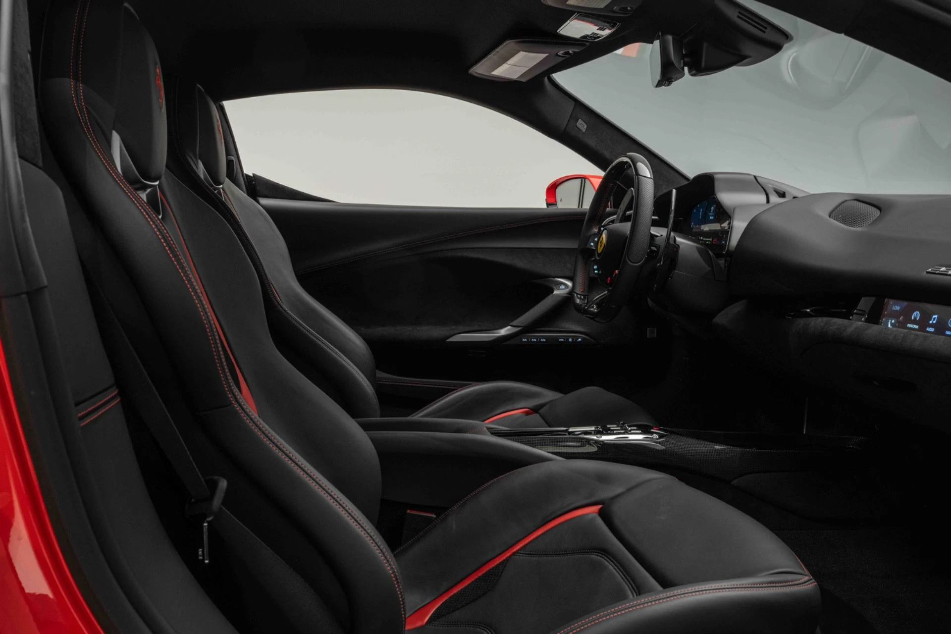 mph024_1726250475_Used_2025_Ferrari_296_GTB_1774025097_44d6600b34