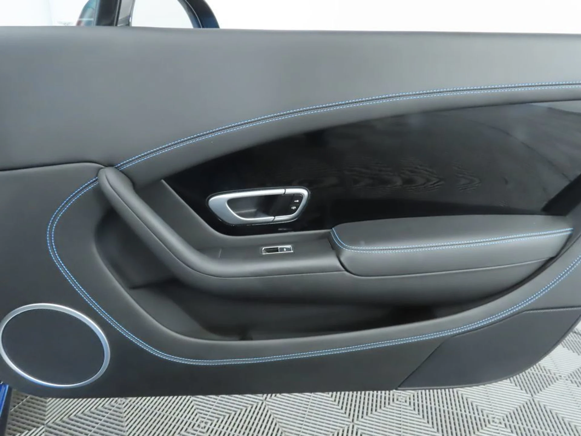 mph024_173211621_used_2014_bentley_continental_gt_v8_s_2drconvertible_8119_22979396_25_1024_12dc760401