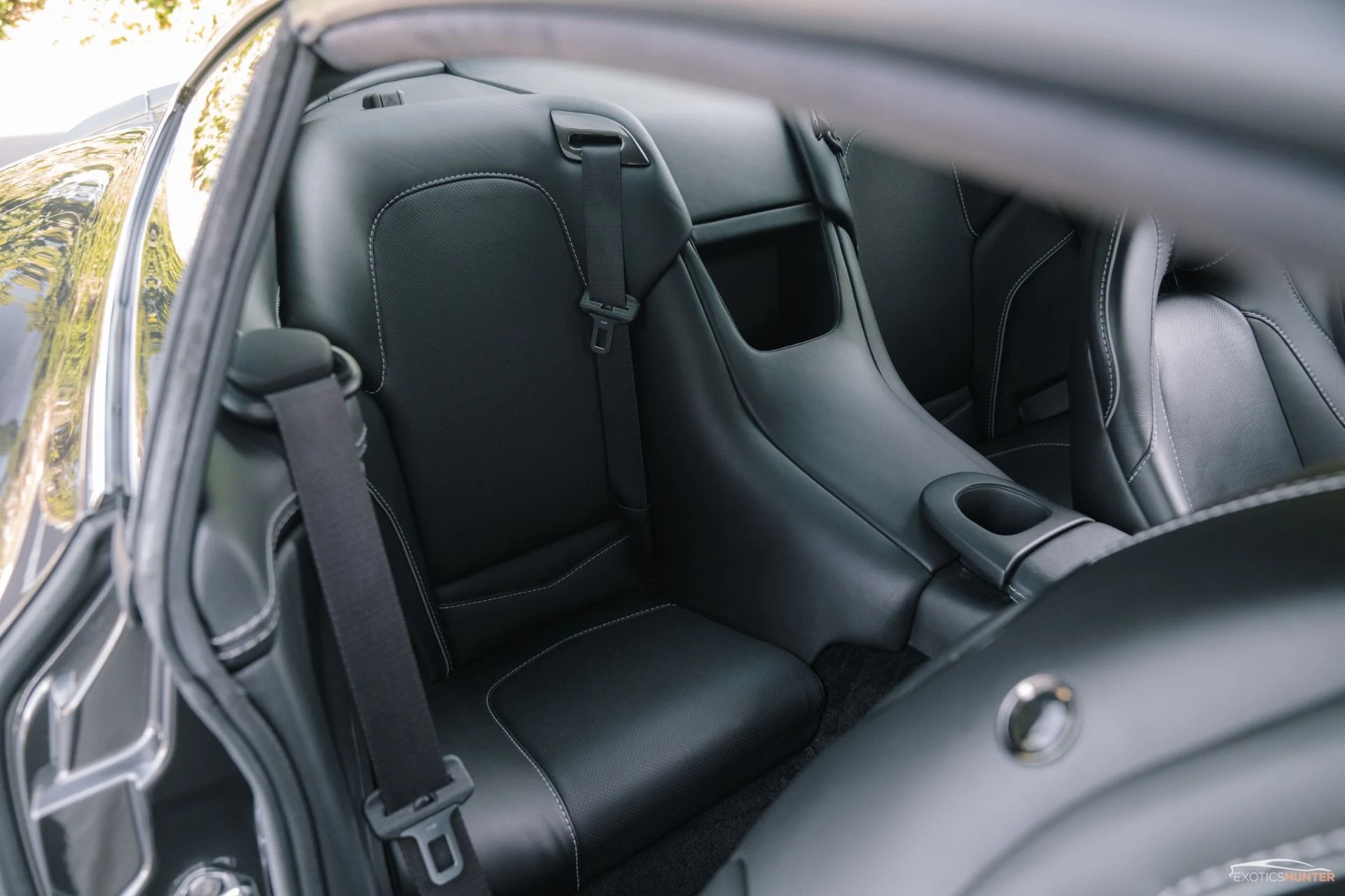 mph024_1739397271_Used_2014_Aston_Martin_Vanquish_Carbon_Everything_1754011485_821fbd6f82
