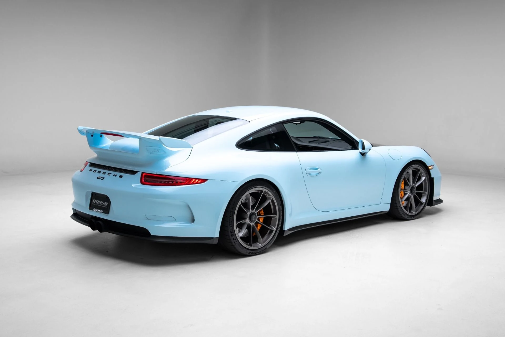 mph024_1742756129_Used_2015_Porsche_911_GT_3_1774894986_c50337714e