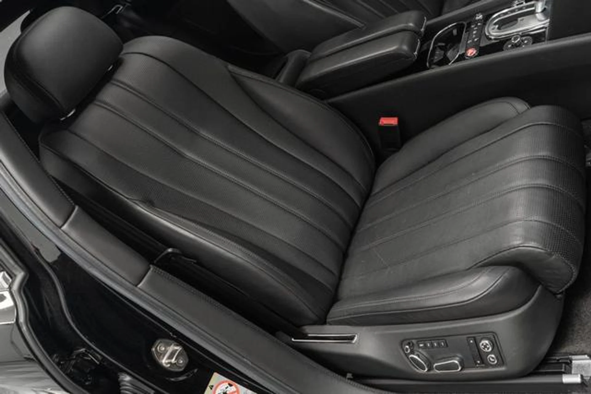 mph024_174857344_jgbb_R_Ar_ESG_7_W849t_Nk_D_Npbc_AVL_8_a33258bfee