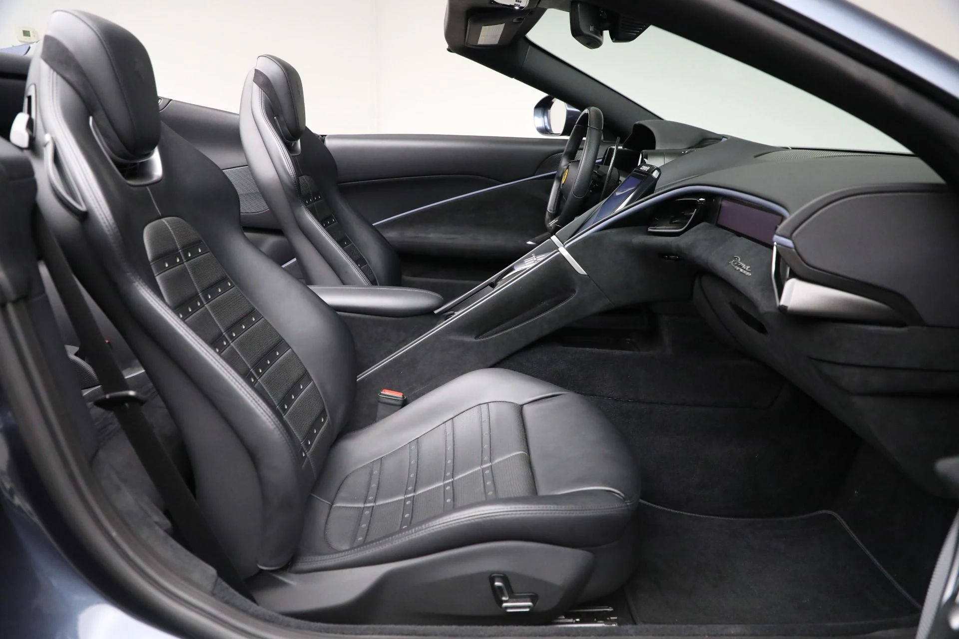 mph024_1761717287_Used_2024_Ferrari_Roma_Spider_61eee5b34b