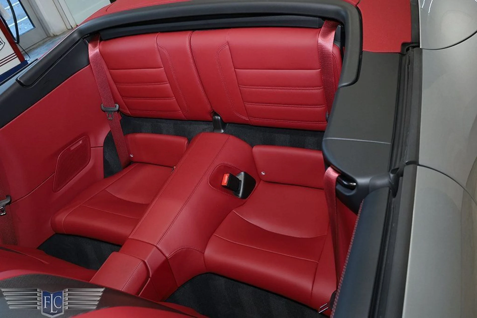 mph024_1765067339_used_2024_porsche_911_turboscabriolet_9689_22937048_25_1024_01148fd70e