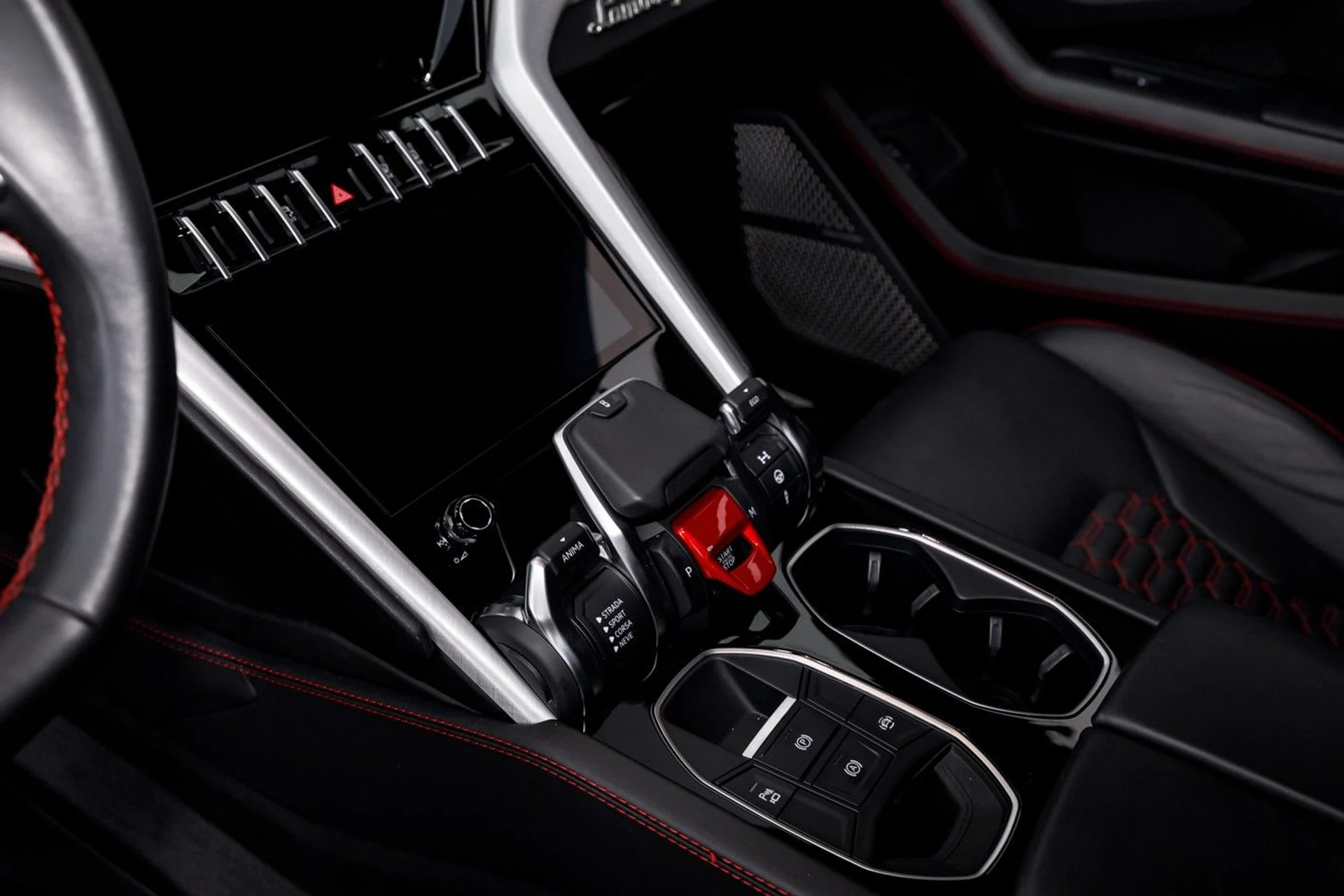 mph024_177549945_624_p25_l_61e3daa2ce