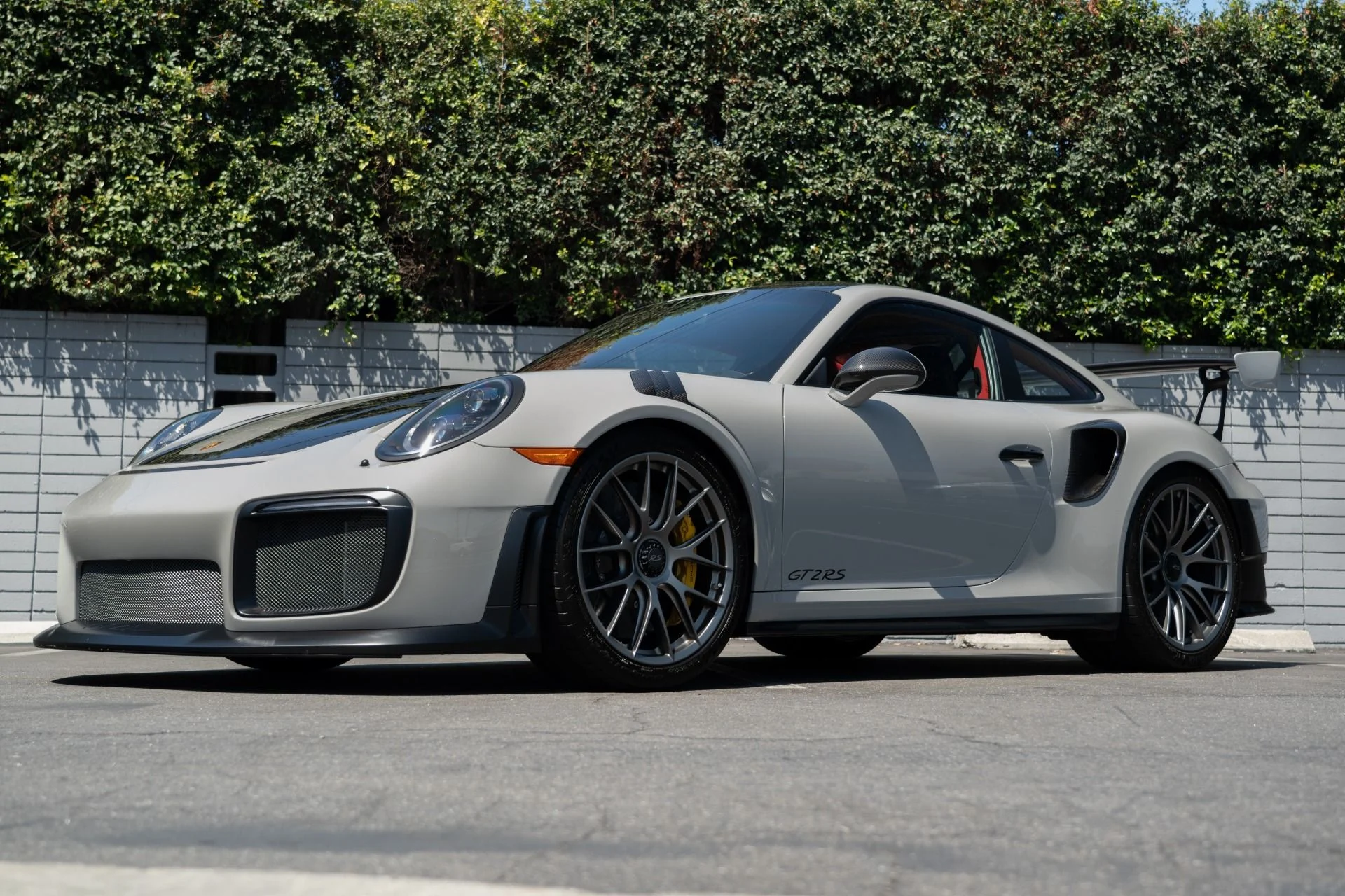 mph024_1779154433_Used_2018_Porsche_911_GT_2_RS_1755904886_386f6b8776