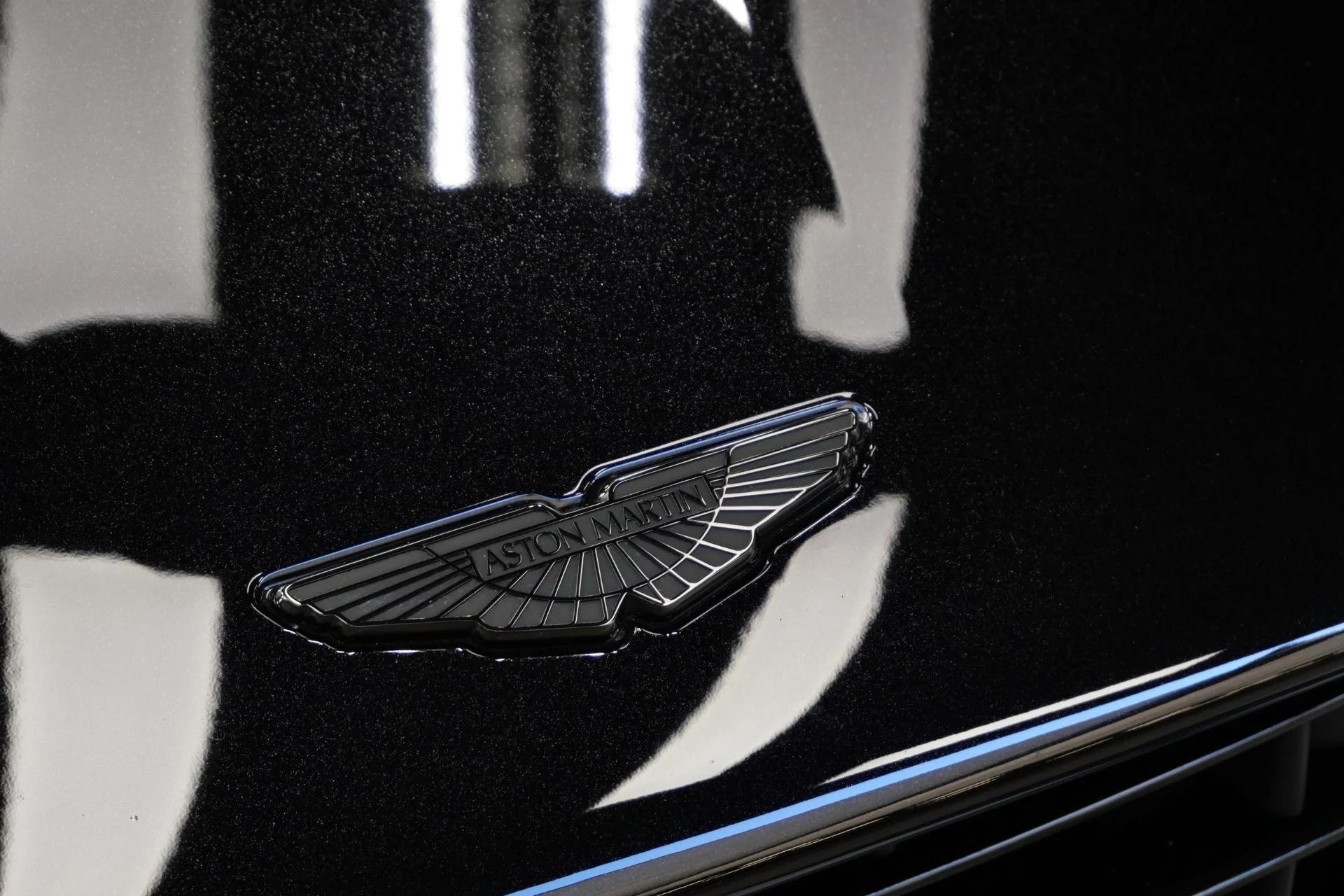 mph024_1784222946_Used_2021_Aston_Martin_DB_11_Volante_1760108226_d882cd3a64