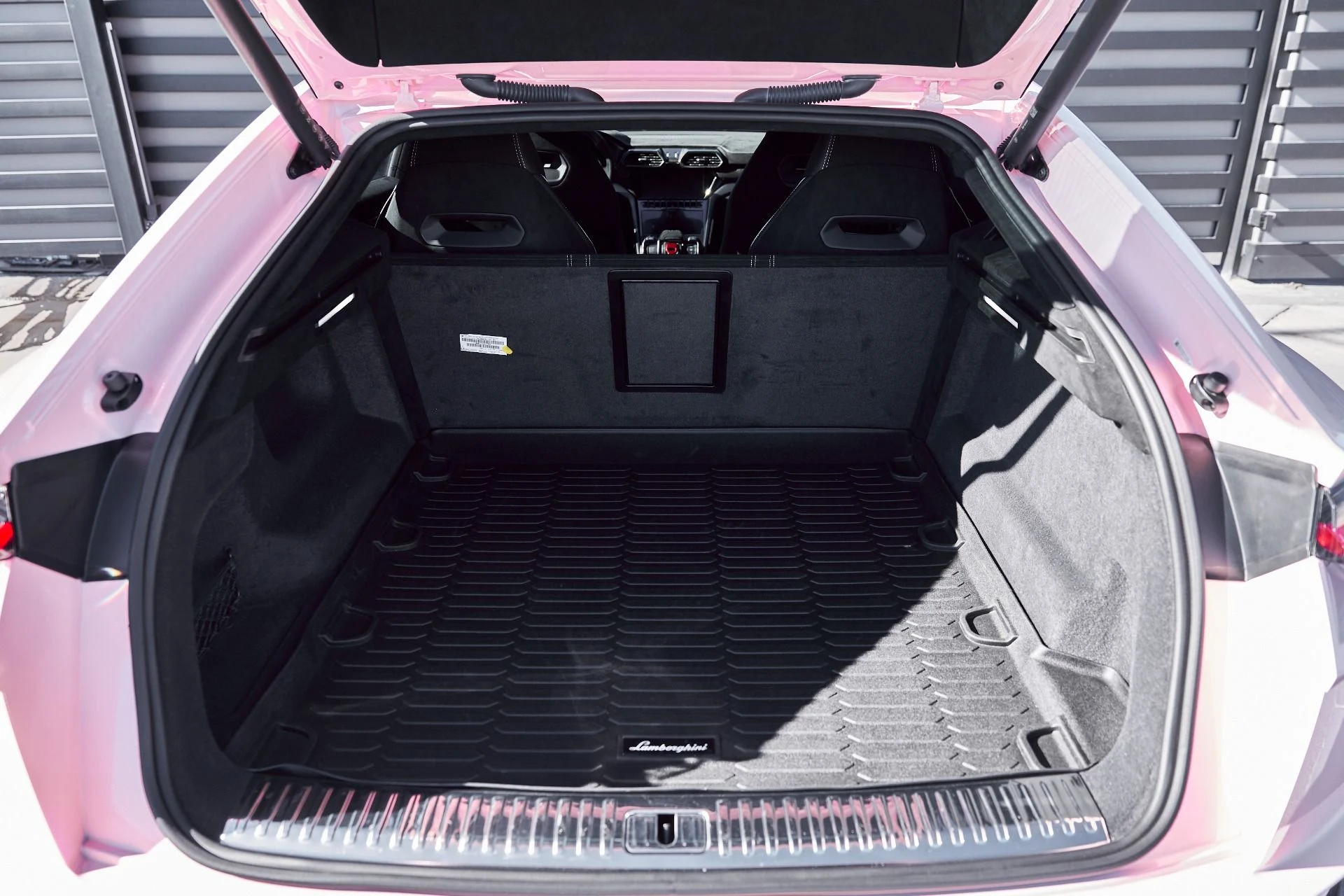 mph024_1786376106_Used_2024_Lamborghini_Urus_Performante_1767667927_2e9a5e680b