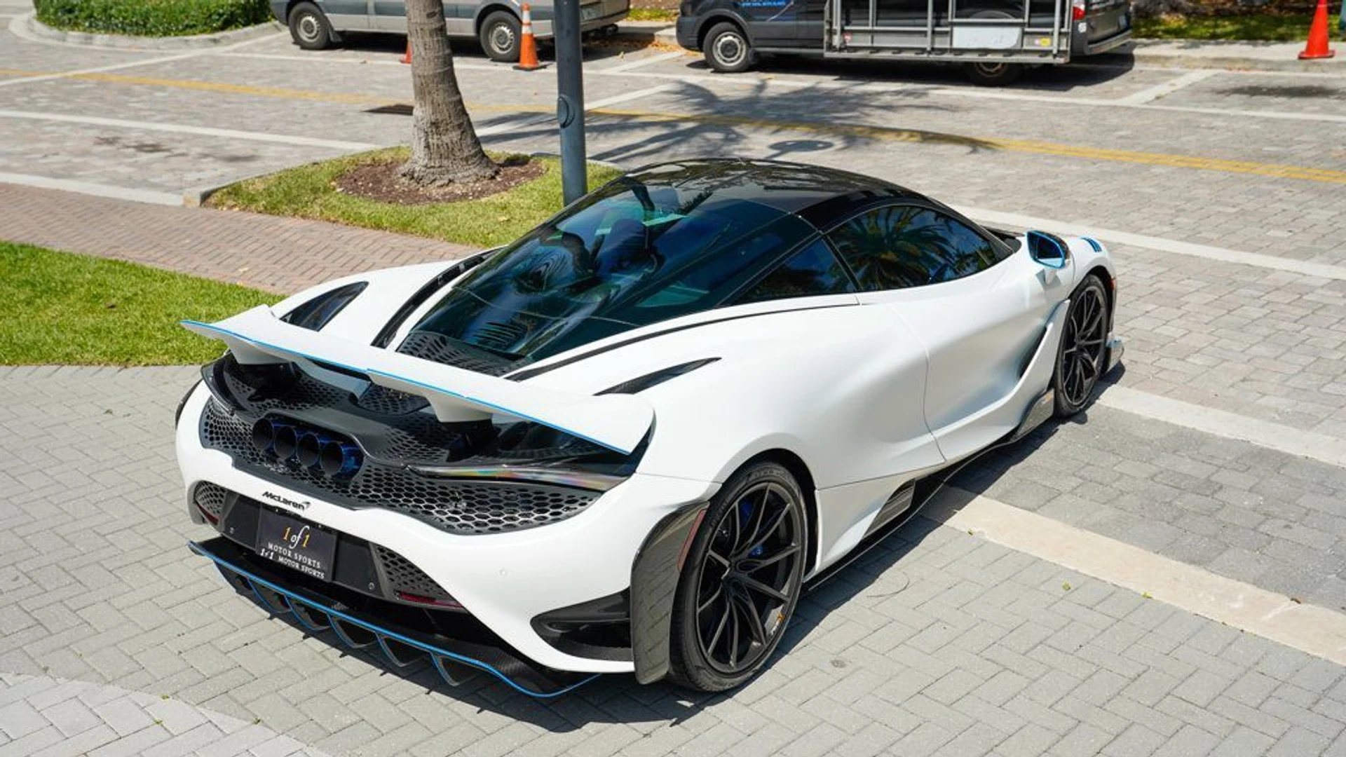mph024_1787362906_used_2021_mclaren_765lt_coupe_14354_22828181_25_1024_9946ae35aa