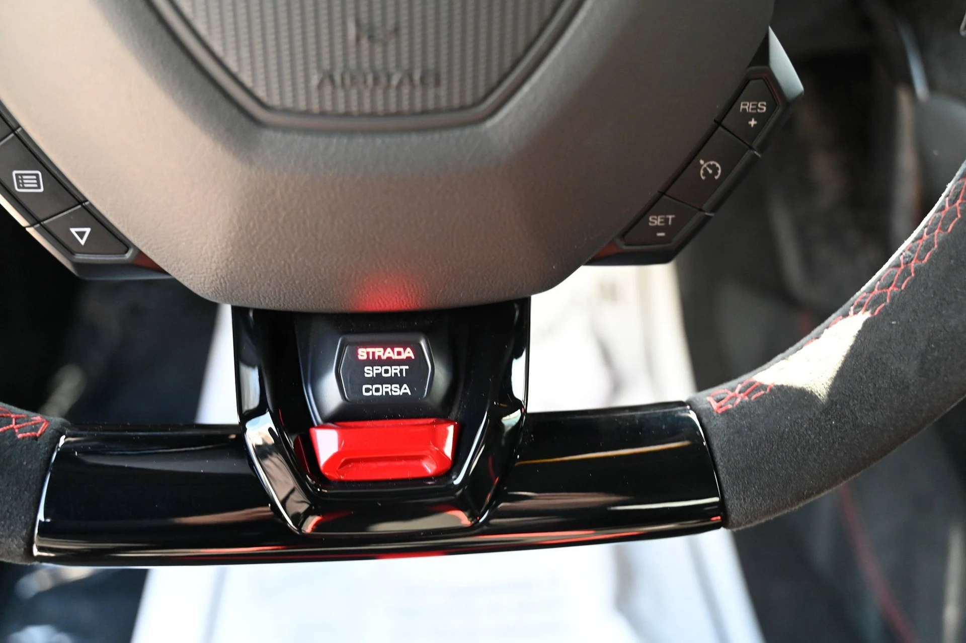 mph024_1792687044_566d905eb29540c9aadc49b67c57c319_ed97d9b723