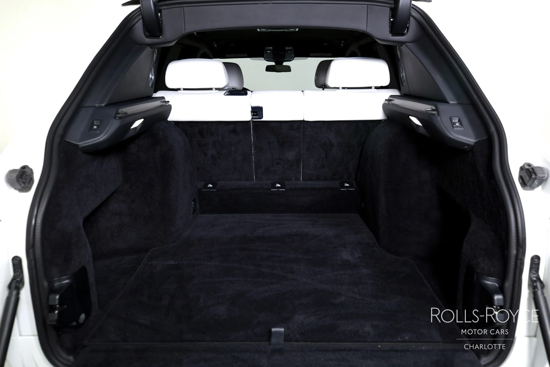 mph024_1793288957_Used_2021_Rolls_Royce_Cullinan_1754591602_e41924474b