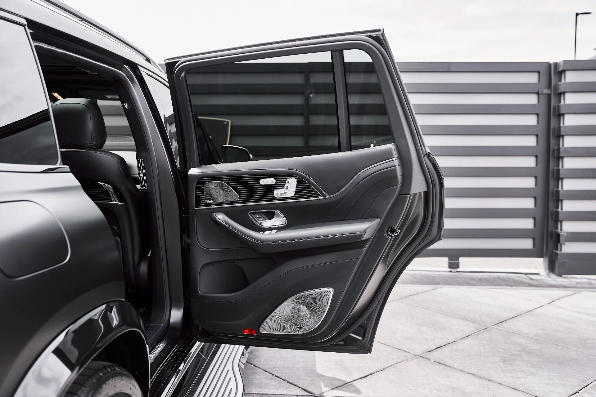 mph024_1802779301_Used_2024_Mercedes_Benz_GLS_Maybach_GLS_600_1776550581_6844505972