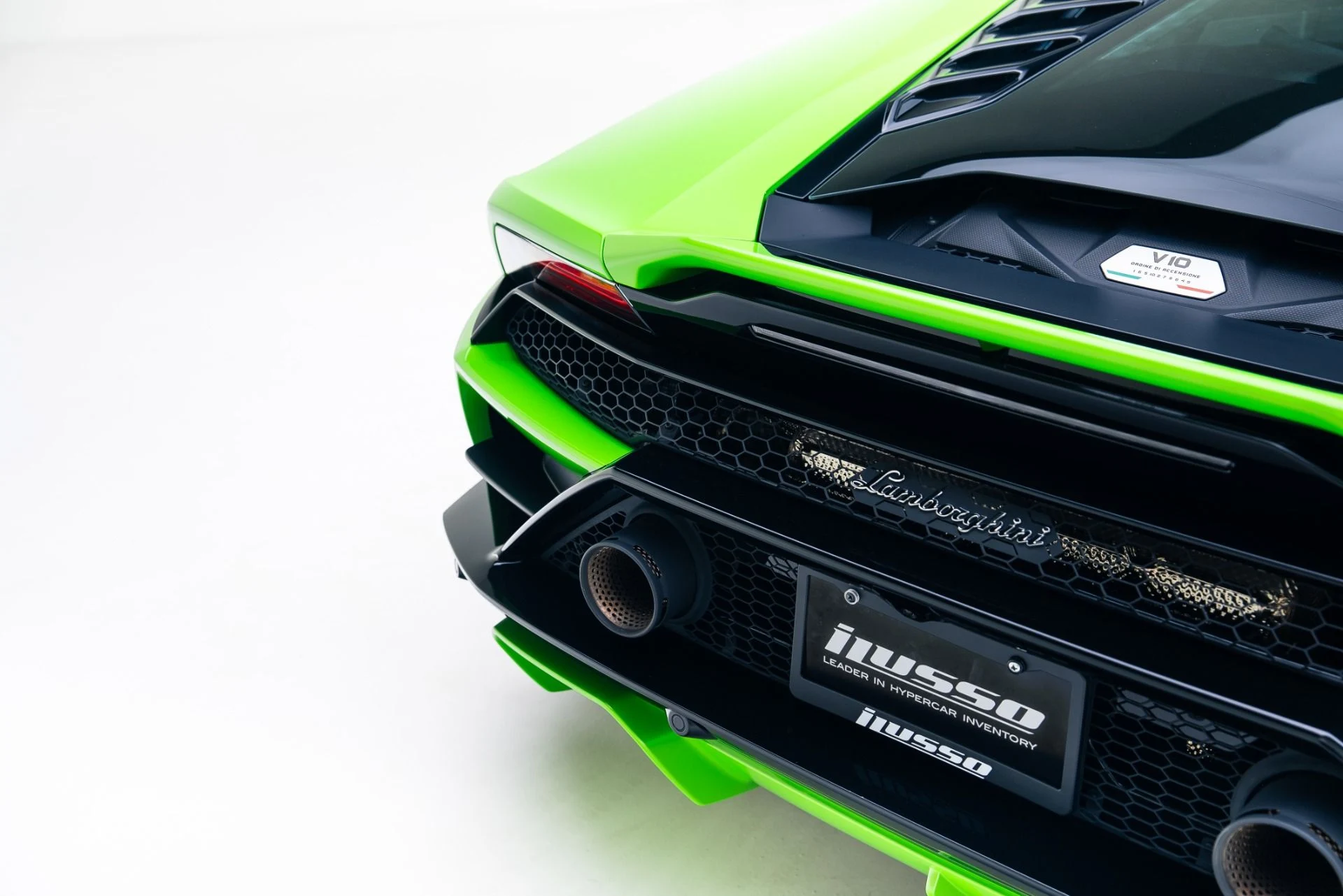 mph024_1808533528_Used_2023_Lamborghini_Huracan_EVO_1765473040_f26af22fd7