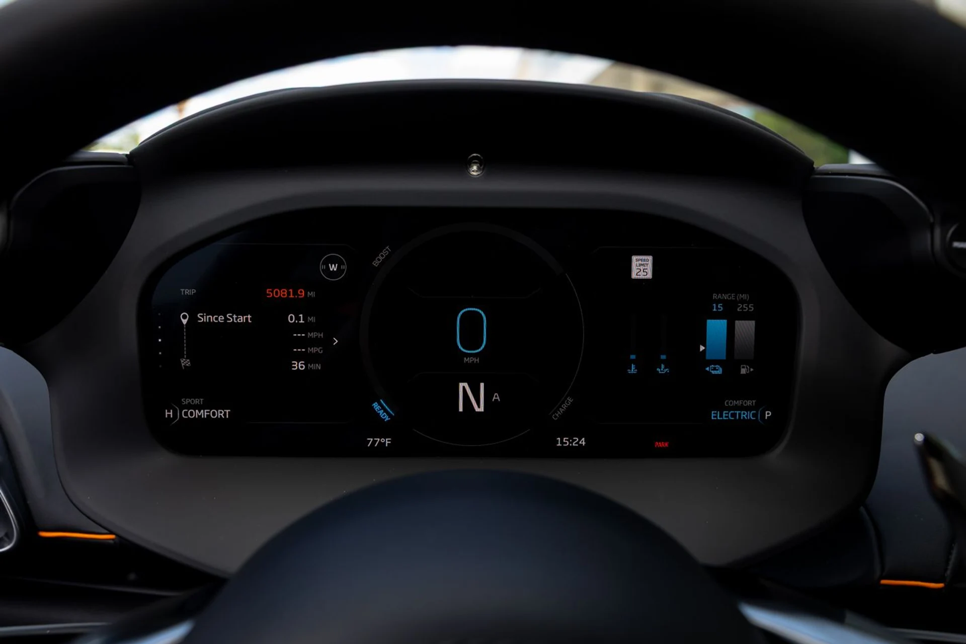 mph024_1809428737_506_p25_l_2952b9d584