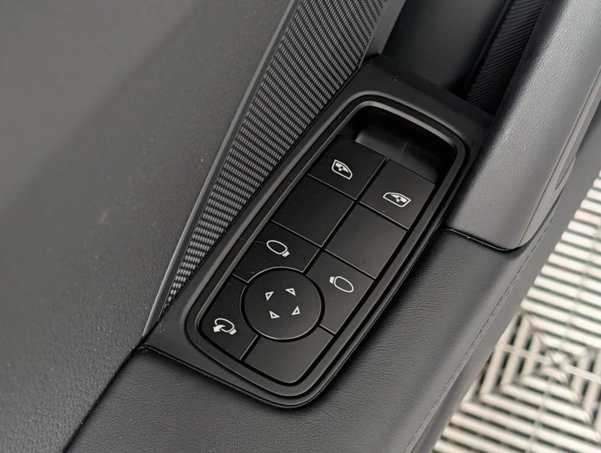 mph024_1813212116_Dk_EJ_1_S_Zl_Io_Vahj_AA_Gs3kb_K8ledk_f537c960fe