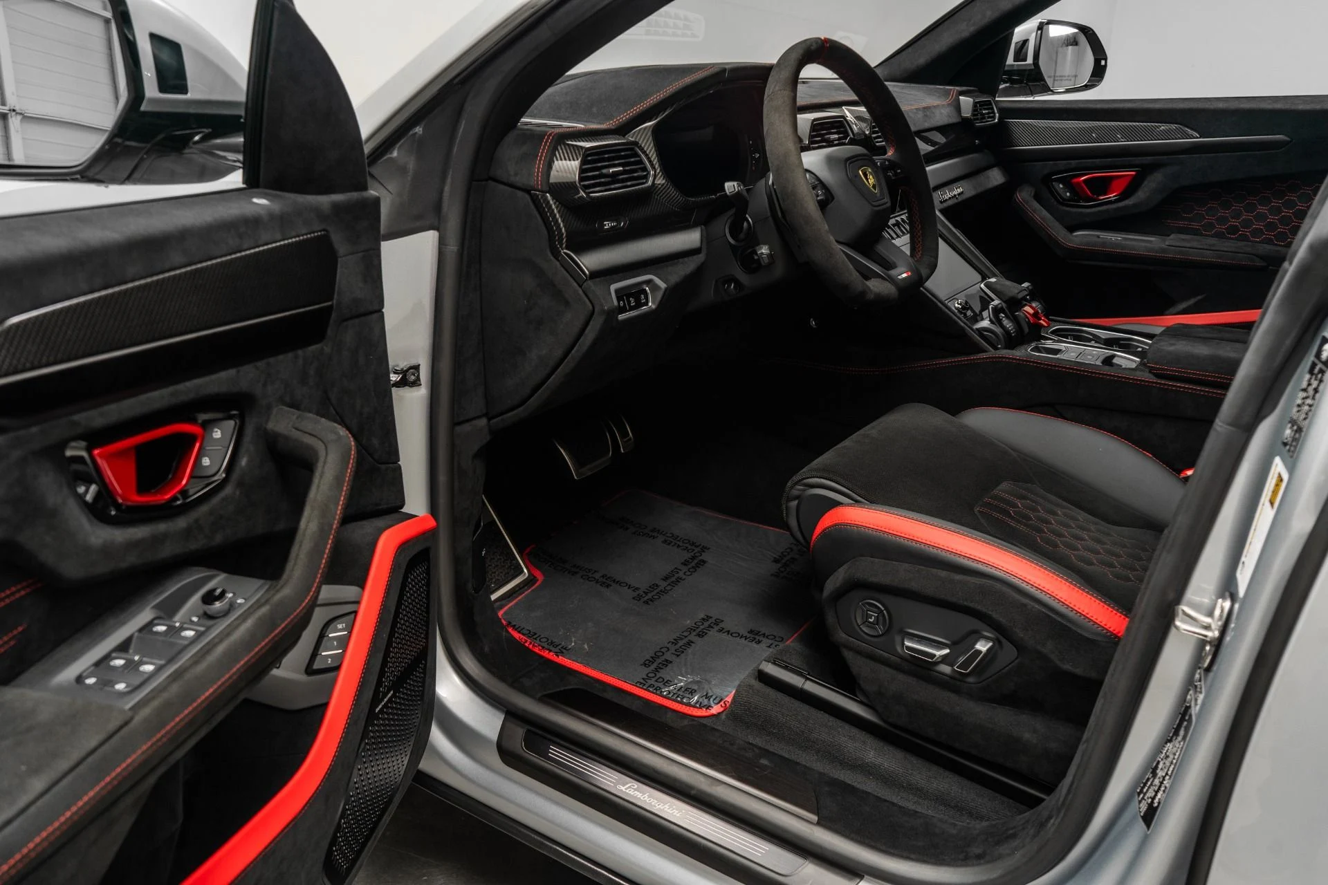 mph024_181765934_Used_2024_Lamborghini_Urus_Performante_657_Hp_ADAS_package_Carbon_Fiber_Trim_1768936745_7ea2a82215