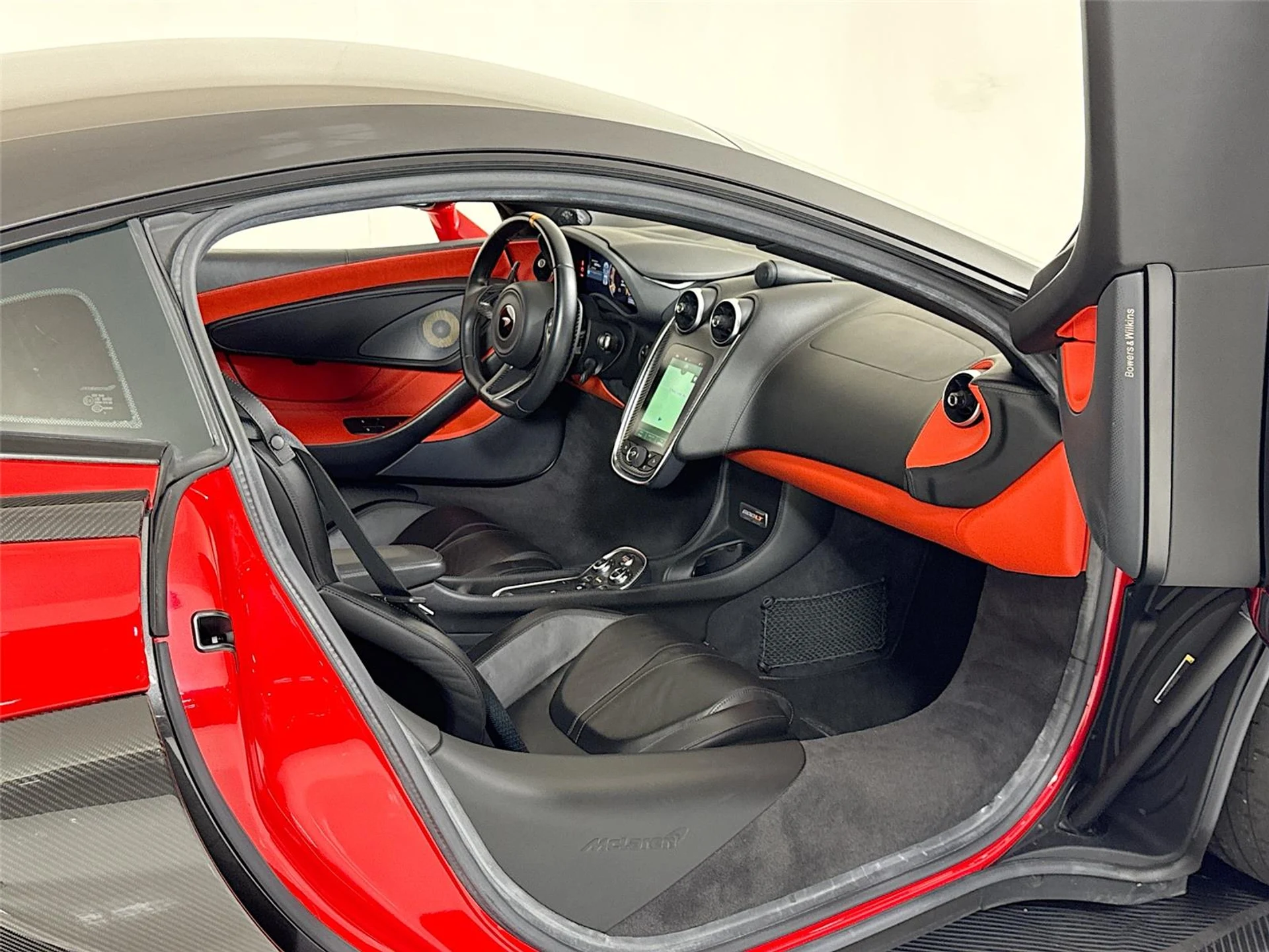 mph024_181929655_ebece8cf1b6dc0d1058e03762e34d5d2_0e9120edb7