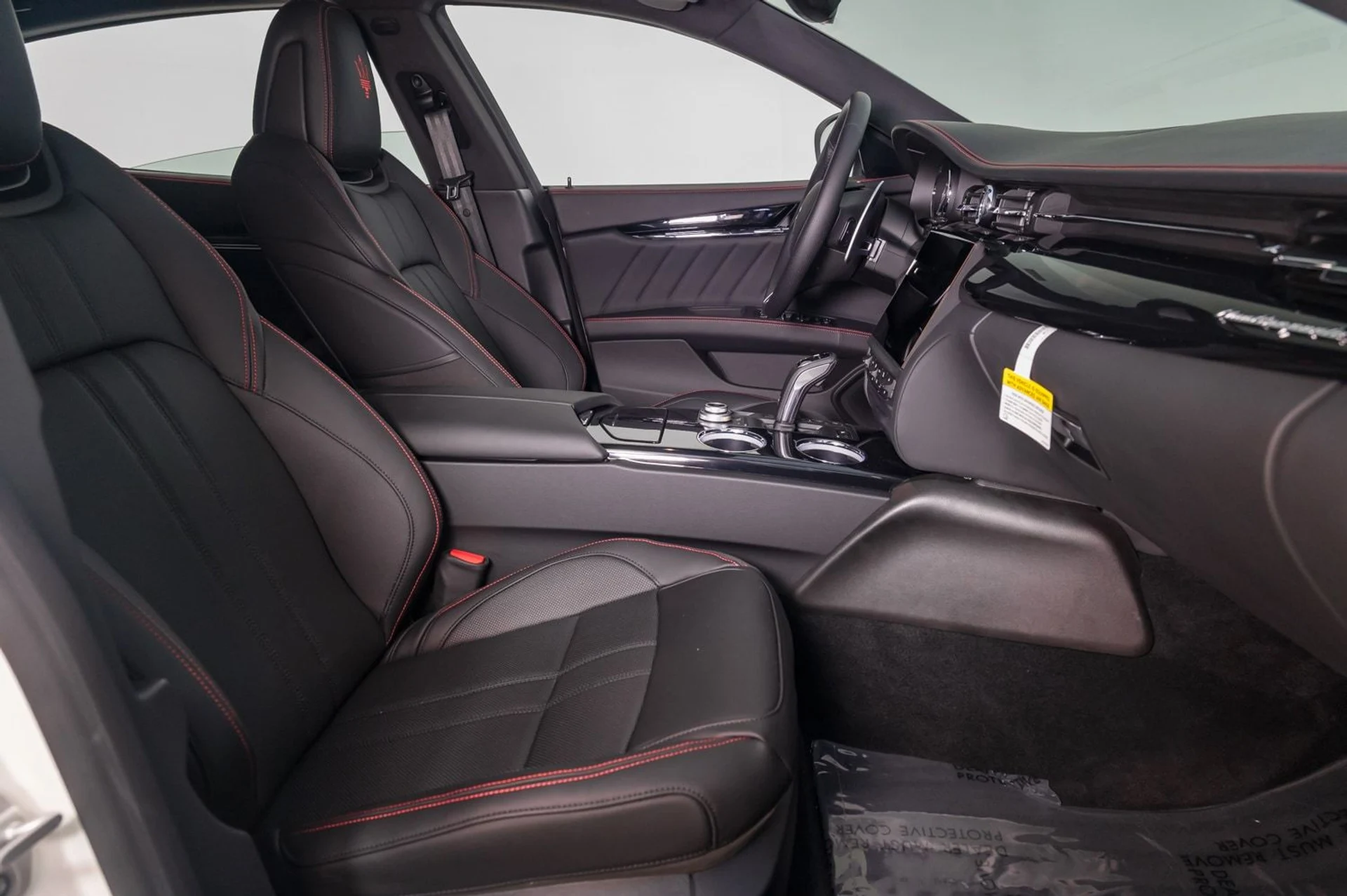 mph024_1819297920_f80d9276f9664bc7b28457f44ce954ef_175f942a92