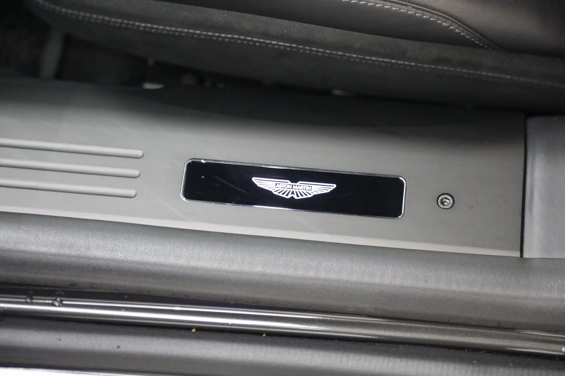 mph024_1823166484_Used_2026_Aston_Martin_Vanquish_1787327512_1e81c6f9f6