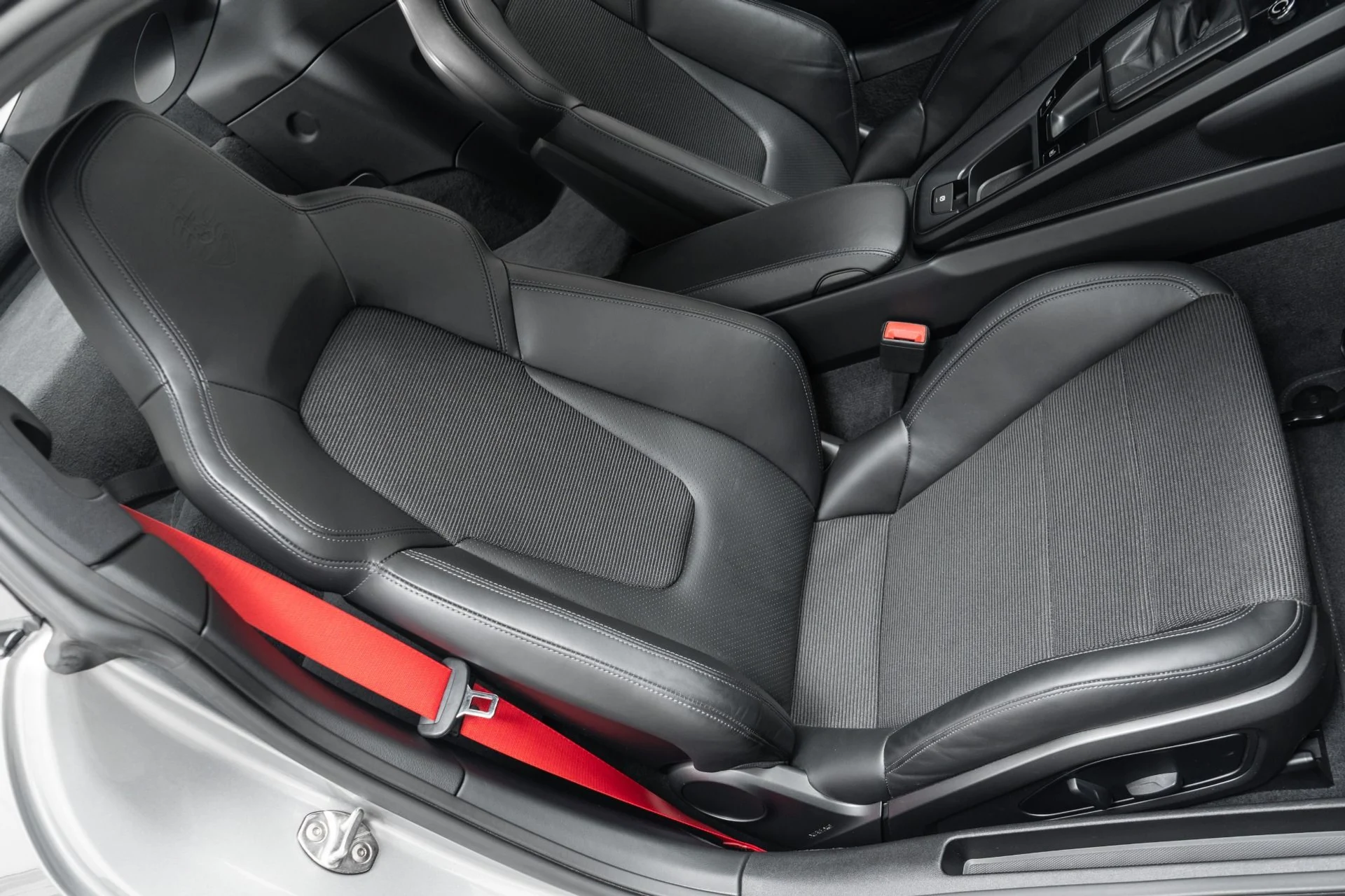 mph024_1823875436_Used_2022_Porsche_911_GT_3_Touring_1772824690_479ad127b4