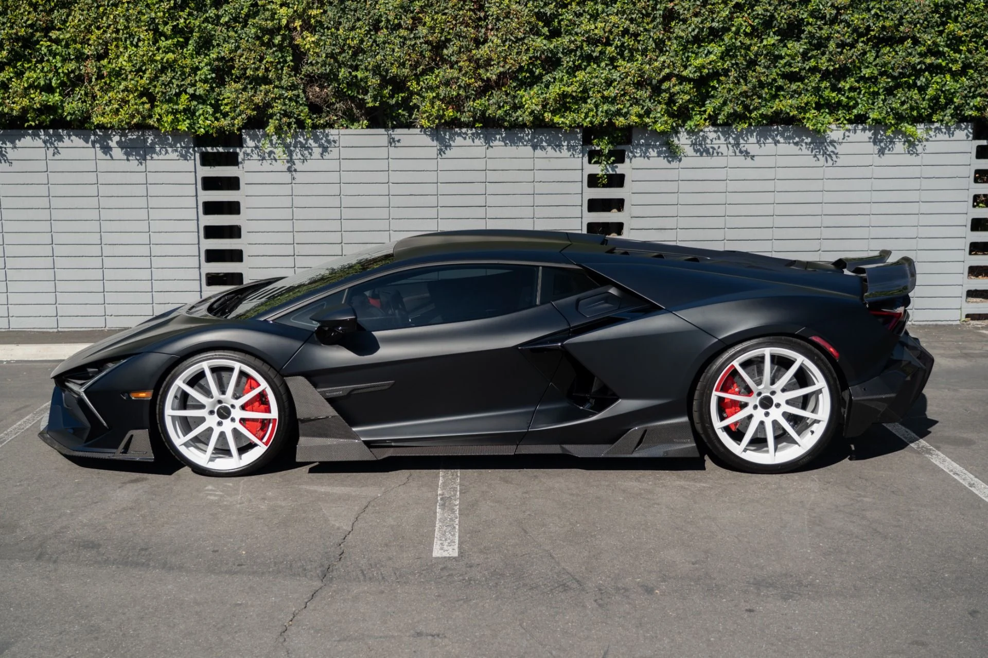 mph024_1825805607_Used_2024_Lamborghini_Revuelto_Mansory_1757354394_3bdc80d562