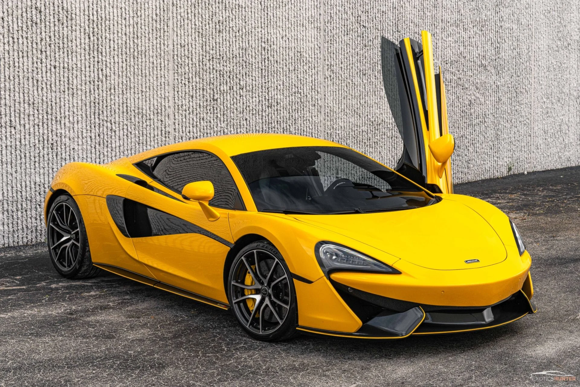 mph024_1829529947_Used_2016_Mc_Laren_570_S_w_EVERY_Carbon_Exterior_Pack_Lux_Pack_Front_Lift_1754945163_331a77b664