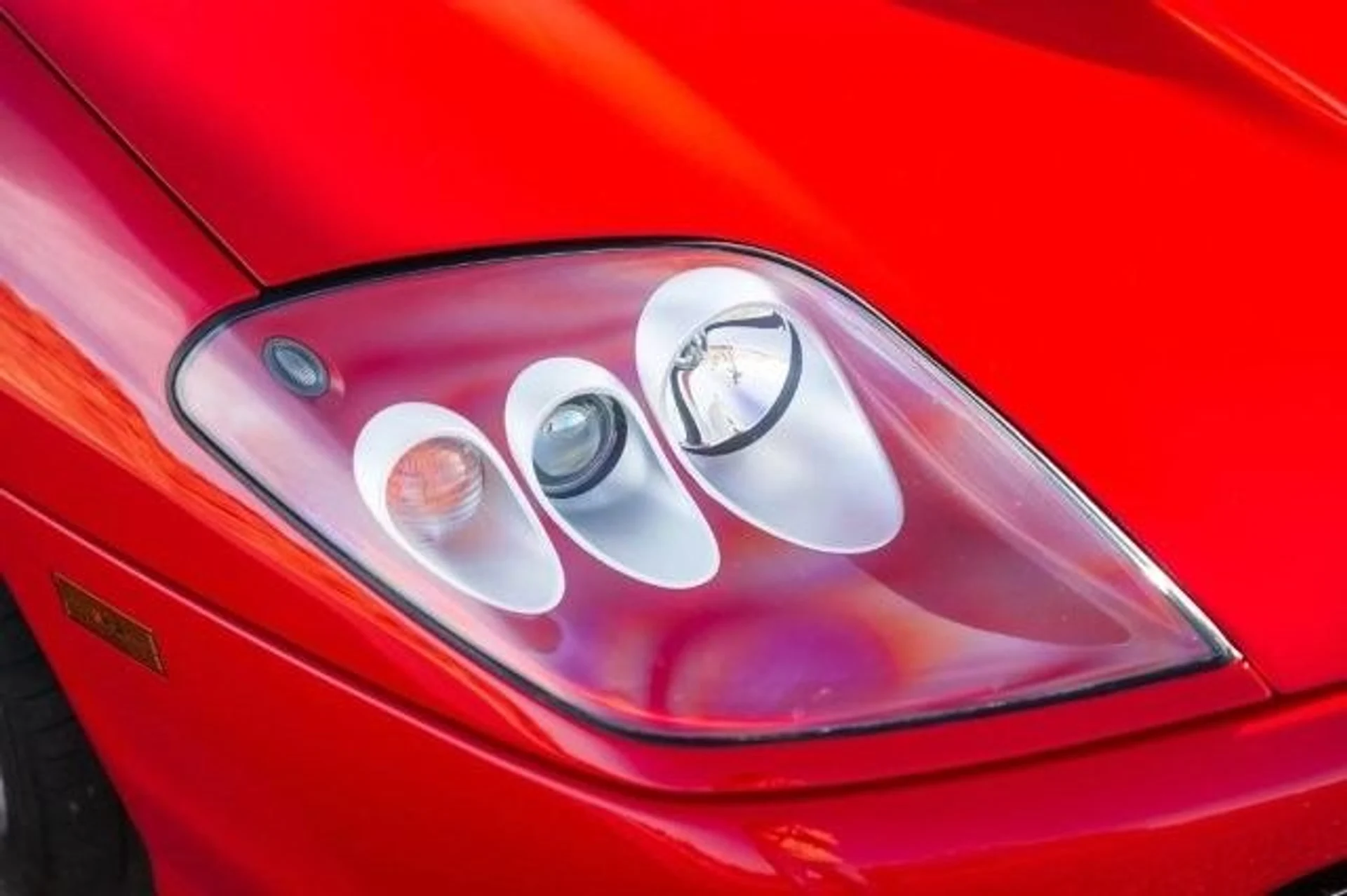 mph024_1848400570_Used_2005_Ferrari_Superamerica_1773854914_ccdccbd211