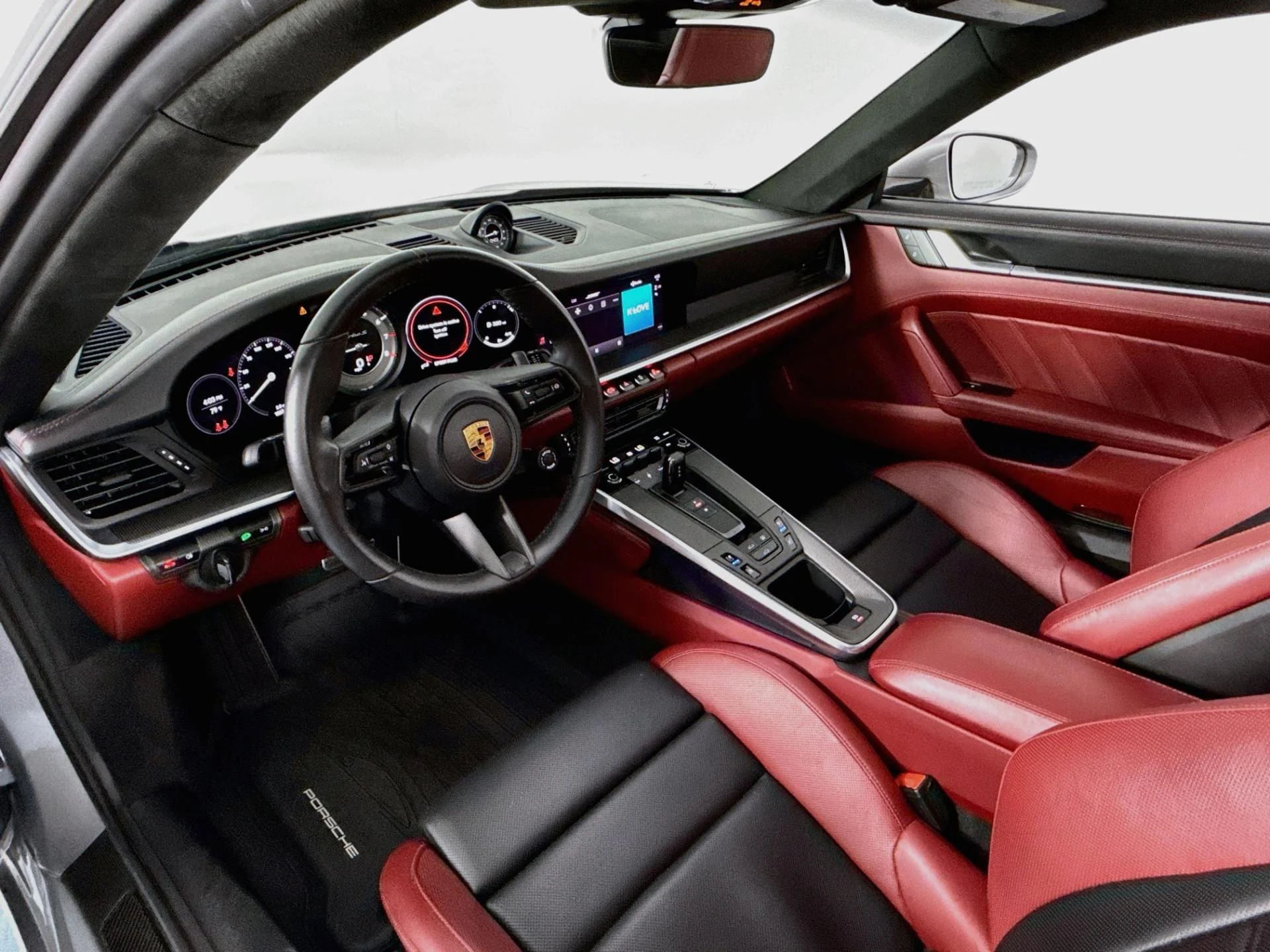 mph024_1848543102_Used_2023_Porsche_911_Turbo_S_1791837343_5cf32279a4