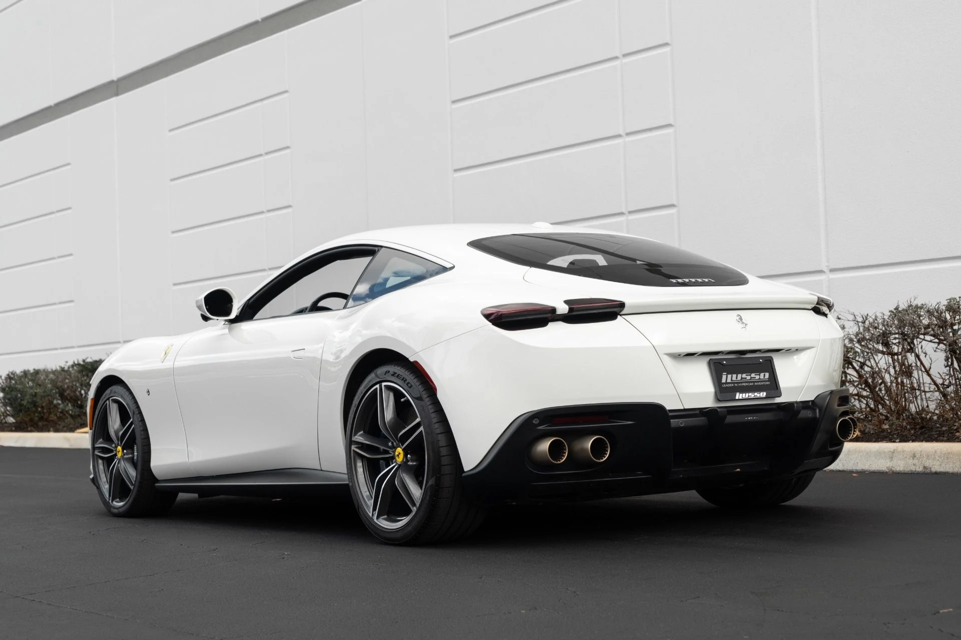 mph024_1854717042_Used_2022_Ferrari_Roma_1764790245_fbb7b67291