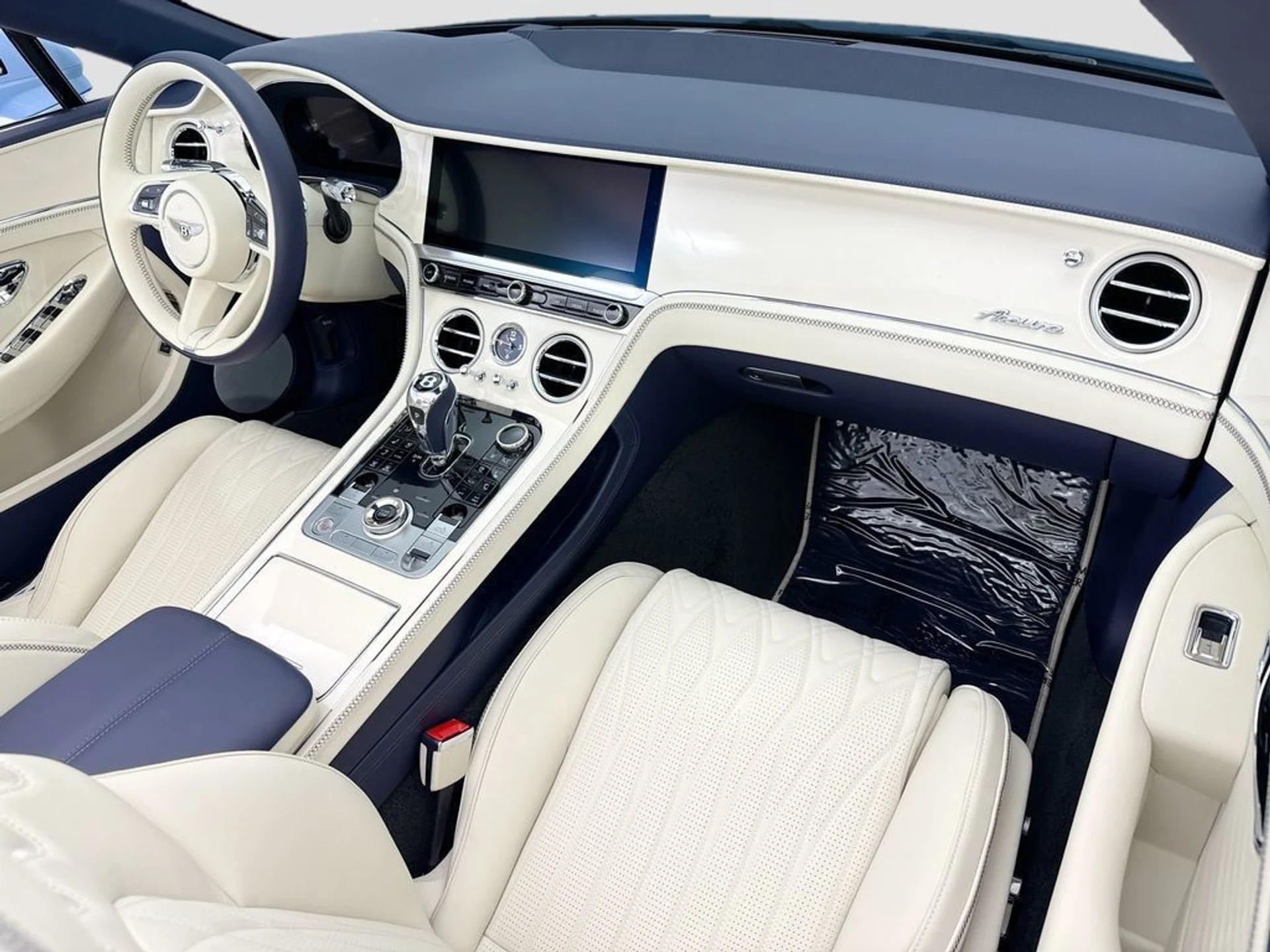 mph024_1859454798_new_2026_bentley_continental_gtc_8119_23033468_25_1024_9e8d42e0e4
