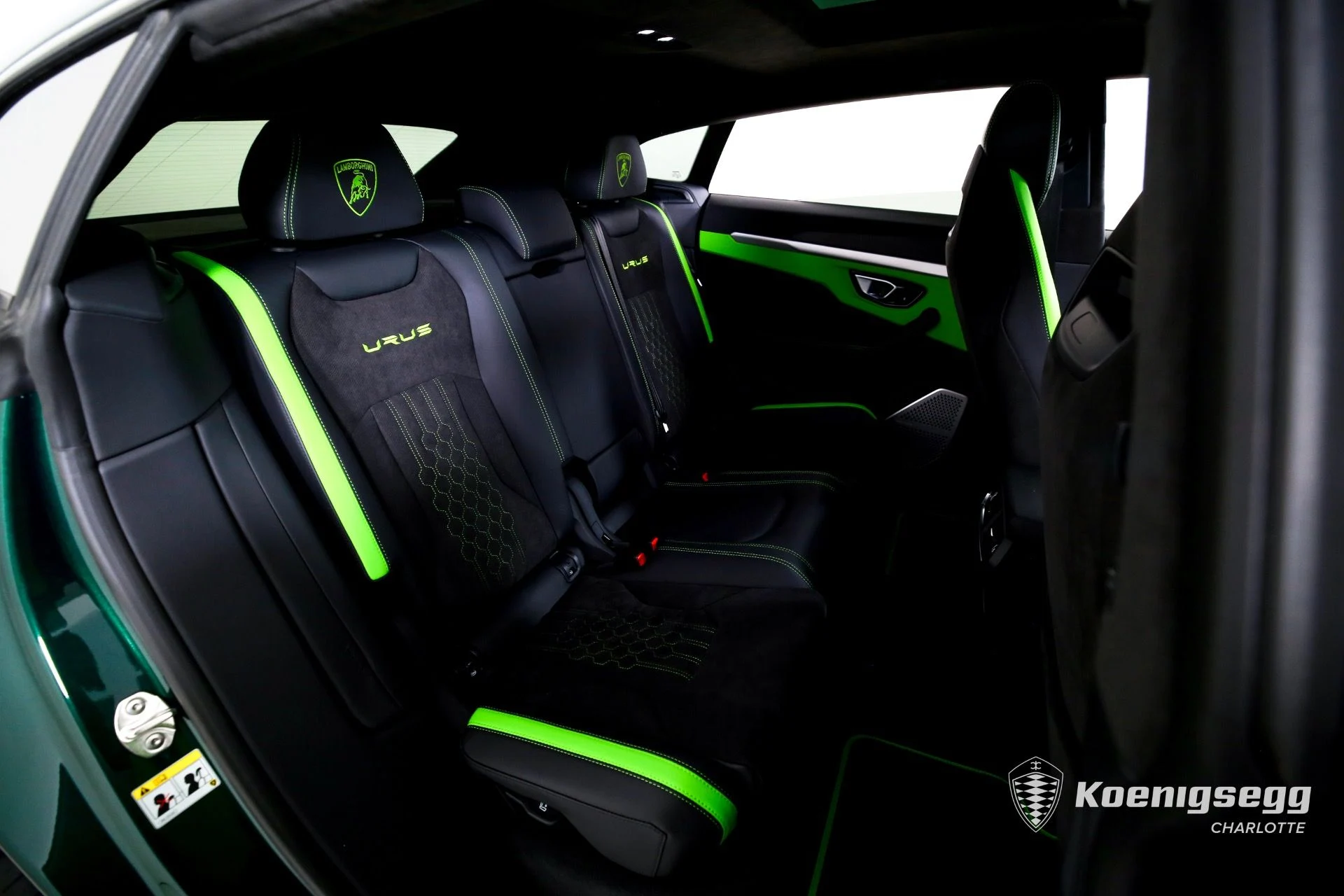 mph024_1861321249_Used_2024_Lamborghini_Urus_S_1760998520_9f2813b540