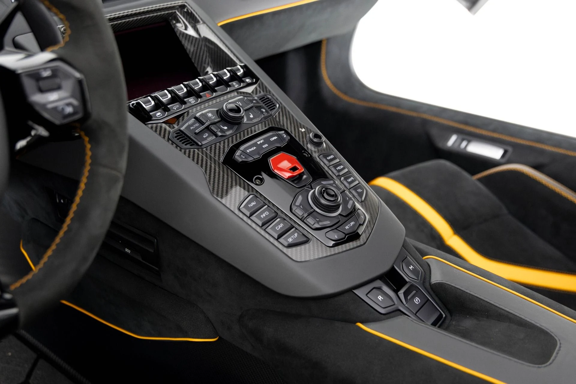 mph024_1863563459_Used_2020_Lamborghini_Aventador_SVJ_1768952736_7d9ef44a7d