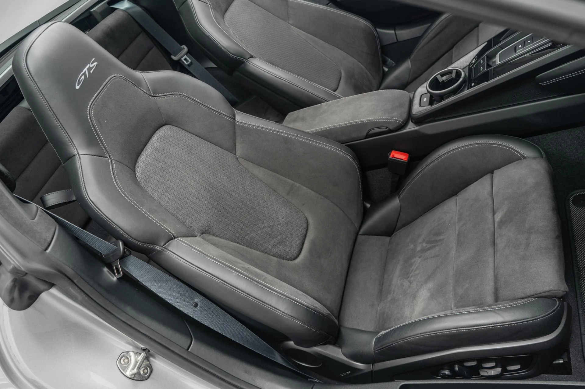 mph024_1864749617_Used_2025_Porsche_911_Targa_4_GTS_1783373195_422681223c