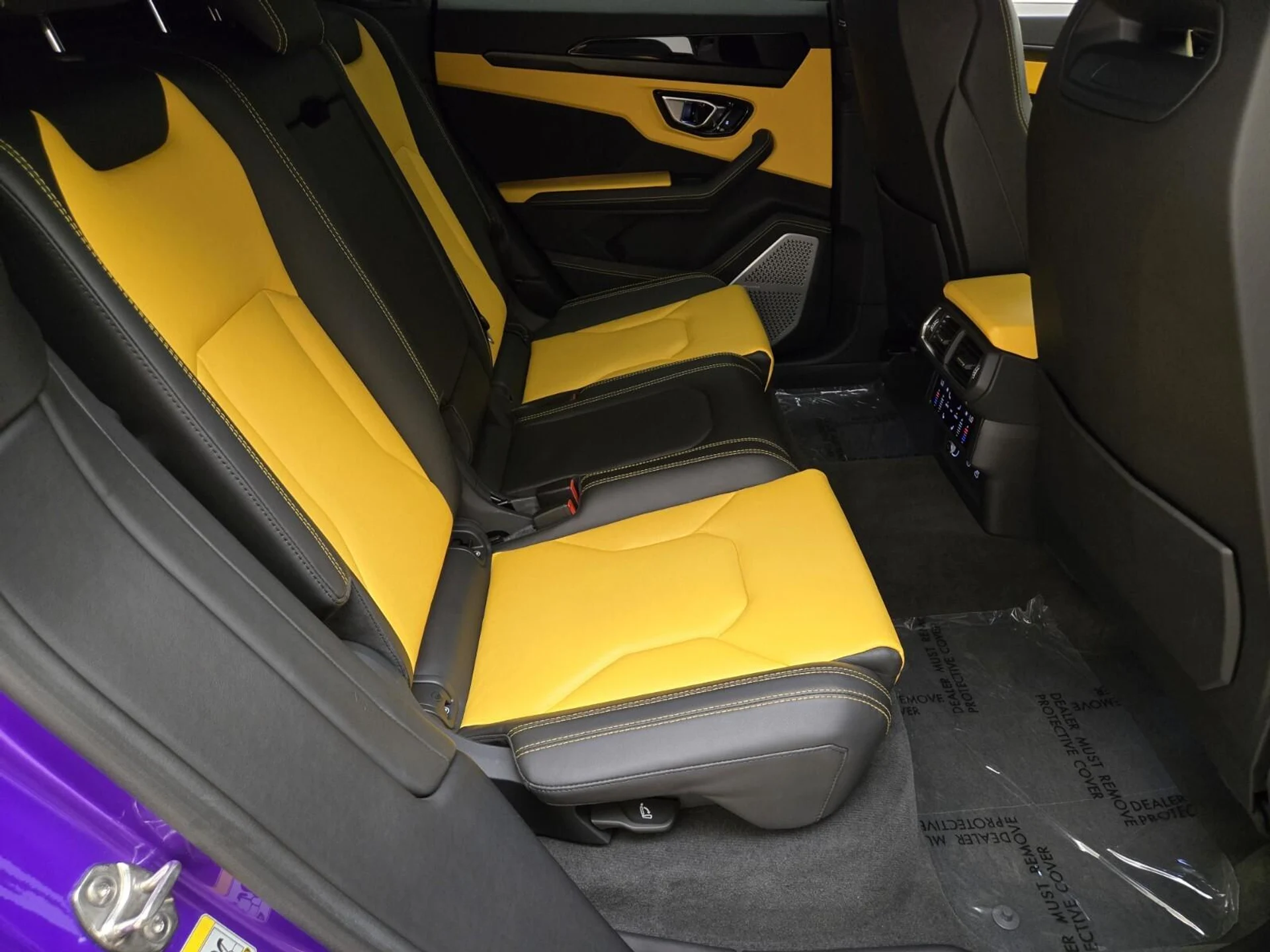mph024_1867457390_Used_2022_Lamborghini_Urus_1760597917_62d7eb10a4