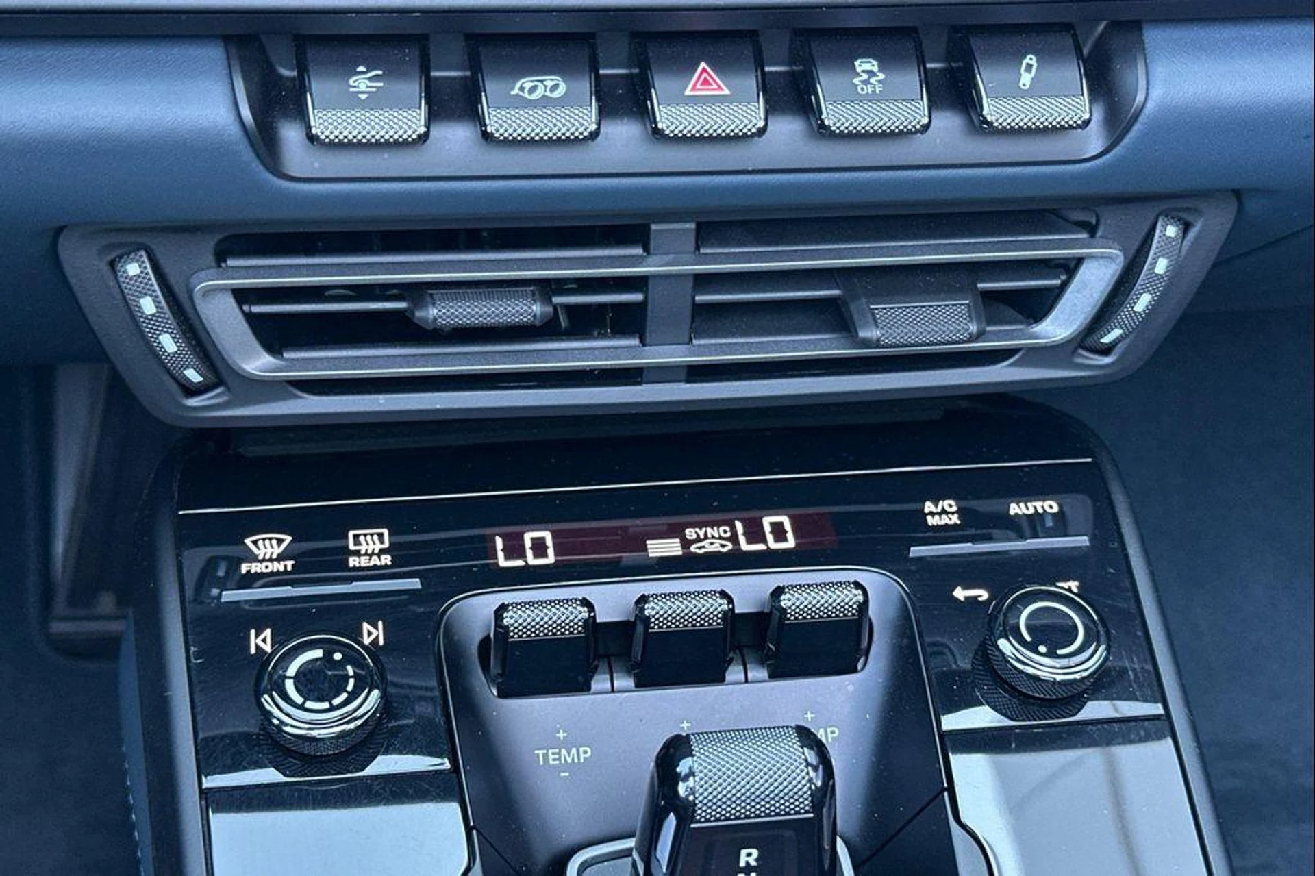 mph024_1875345668_F0_AS_9_n7_UN_5_SE_Va2_Q8_JL_Lp_Z_Xl8_60e0580e82