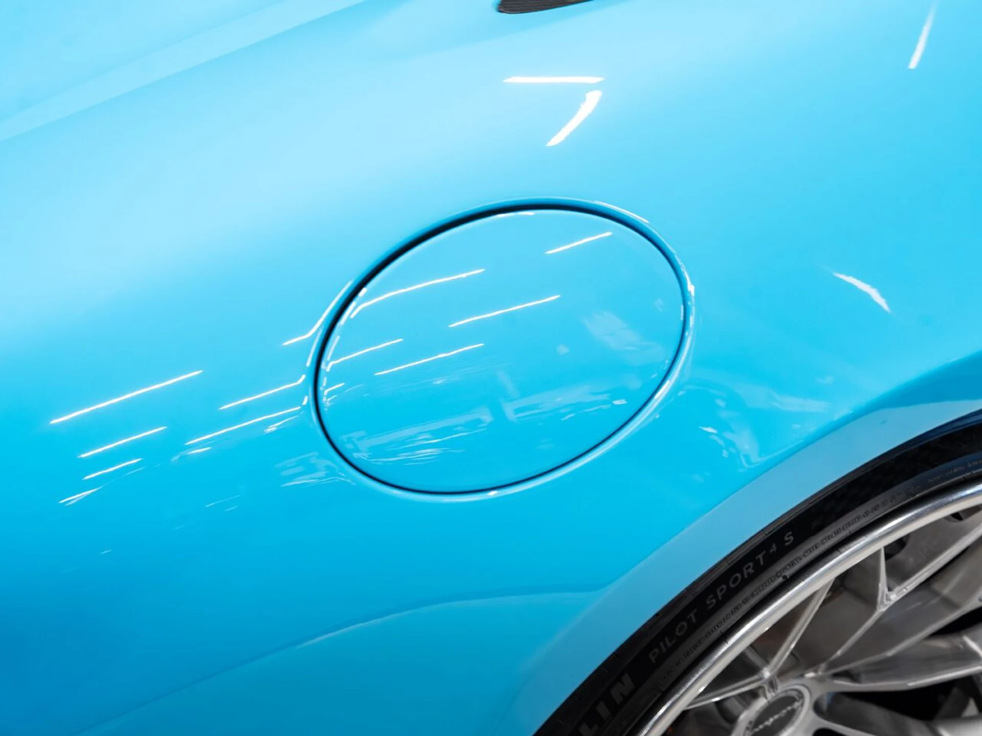 mph024_1902585457_mclaren_720s_2018_cab6096186